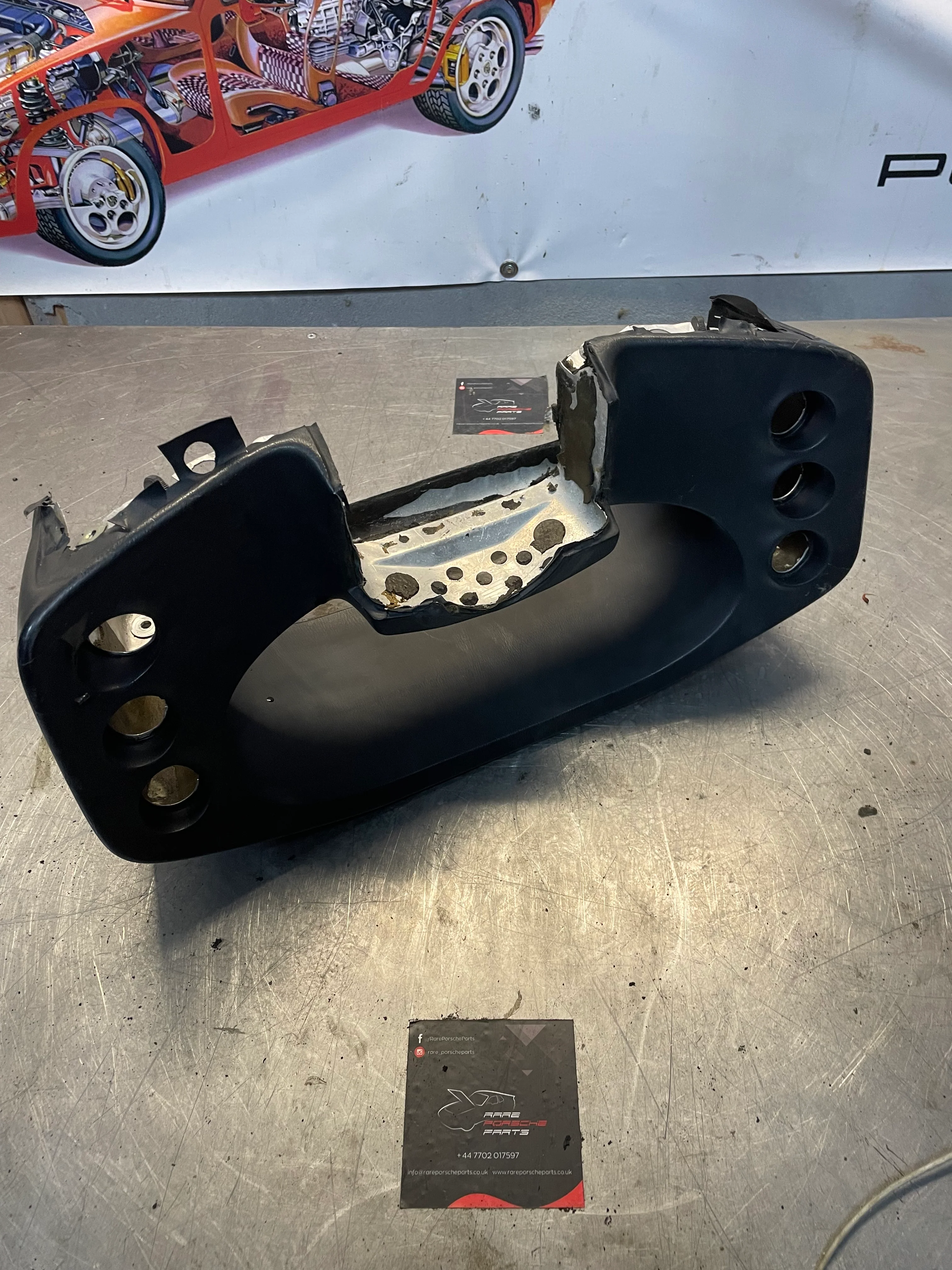 Porsche 928 black dashboard trim, used - Image 2