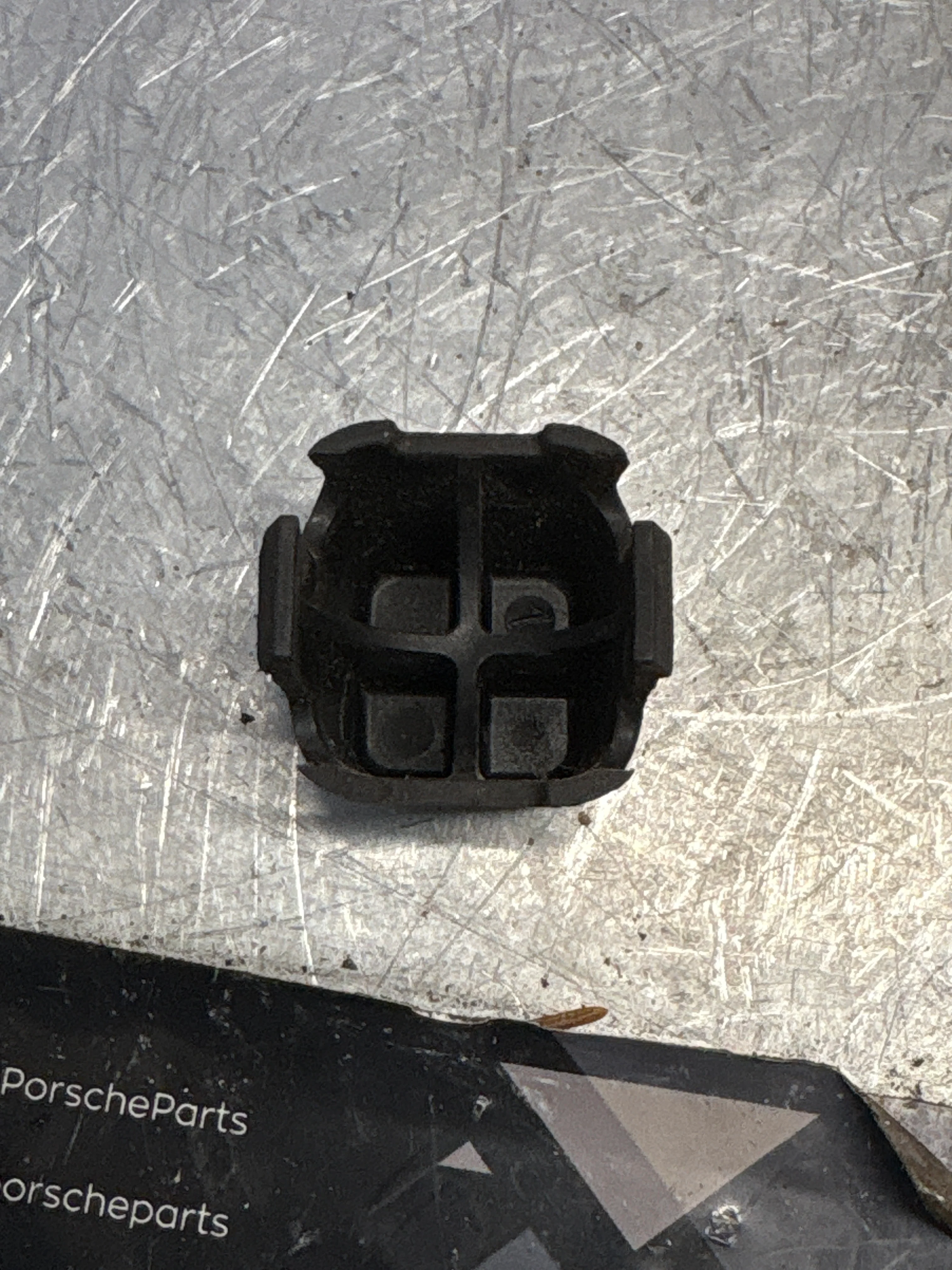 Porsche 928 bonnet stop buffet support, used 92851120302 - Image 3