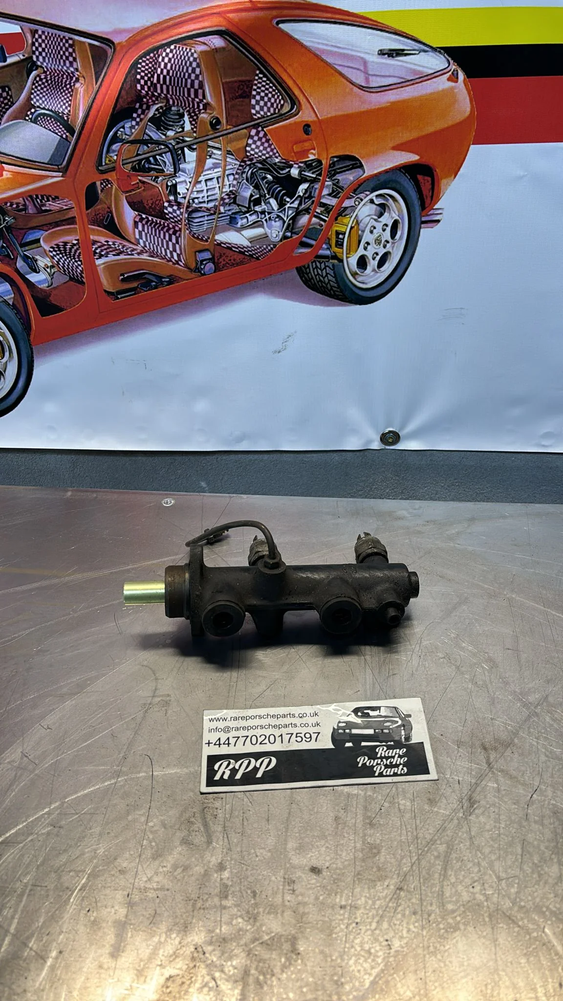 Porsche 928 brake master cylinder, used