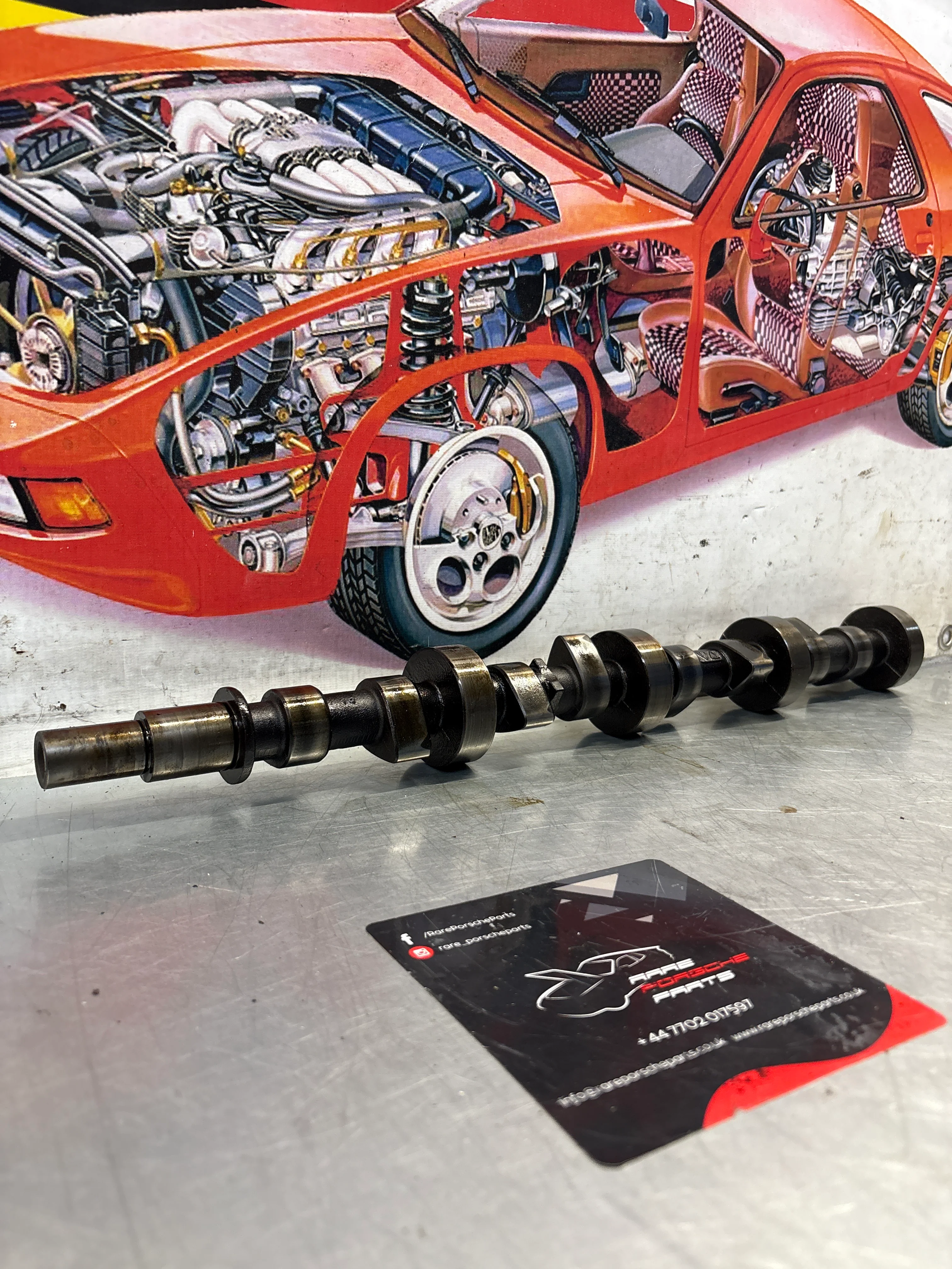 Porsche 928 cam shaft, used 9281051870R - Image 2