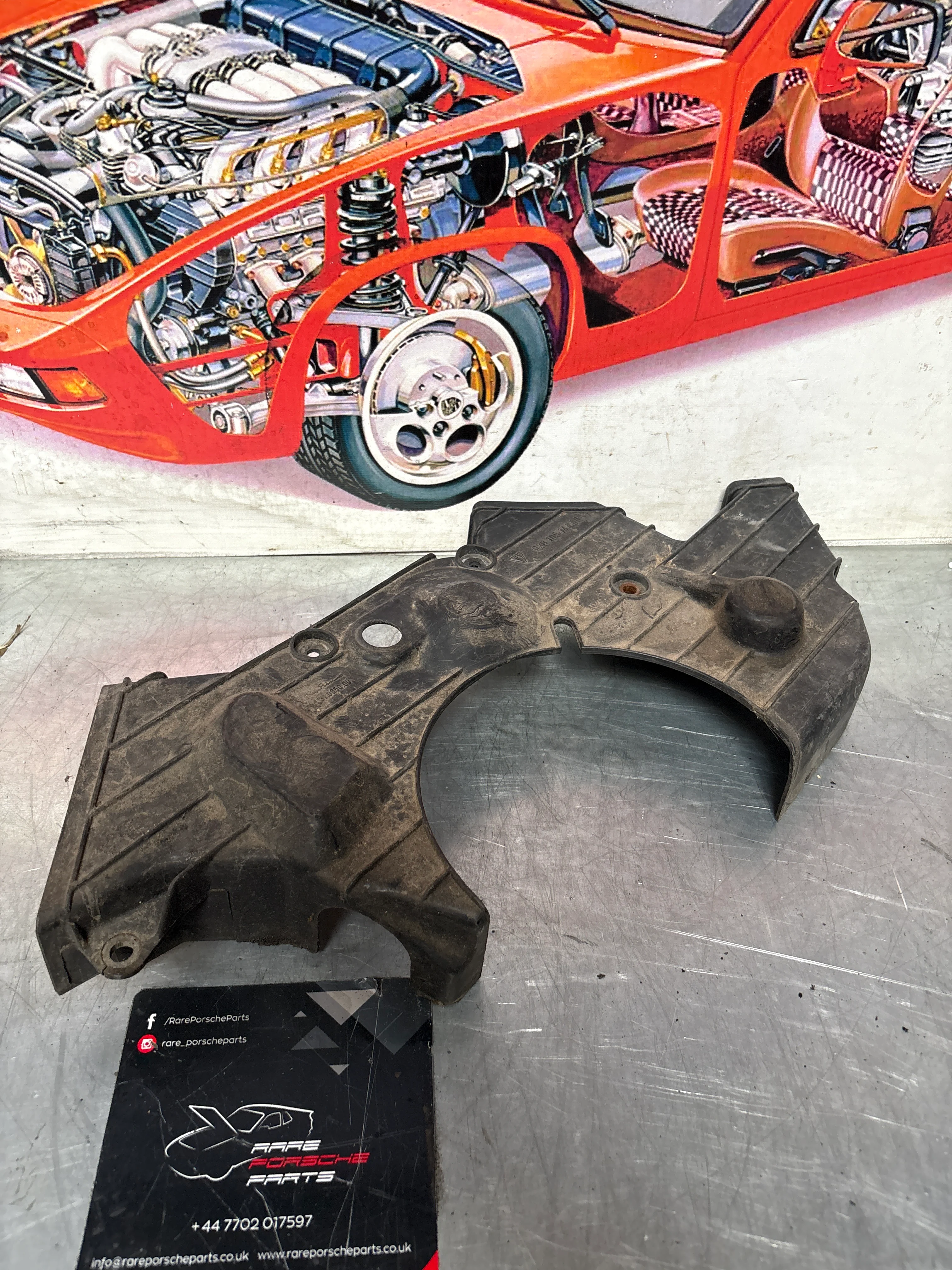 Porsche 928 central cam belt cover, used 92810514400 - Image 3