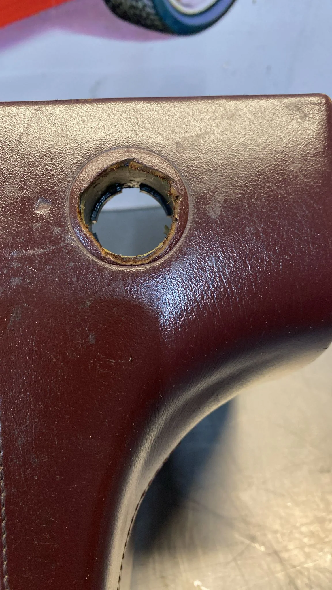 Porsche 928 centre console, burgundy, LHD, 92855204308, used - Image 6