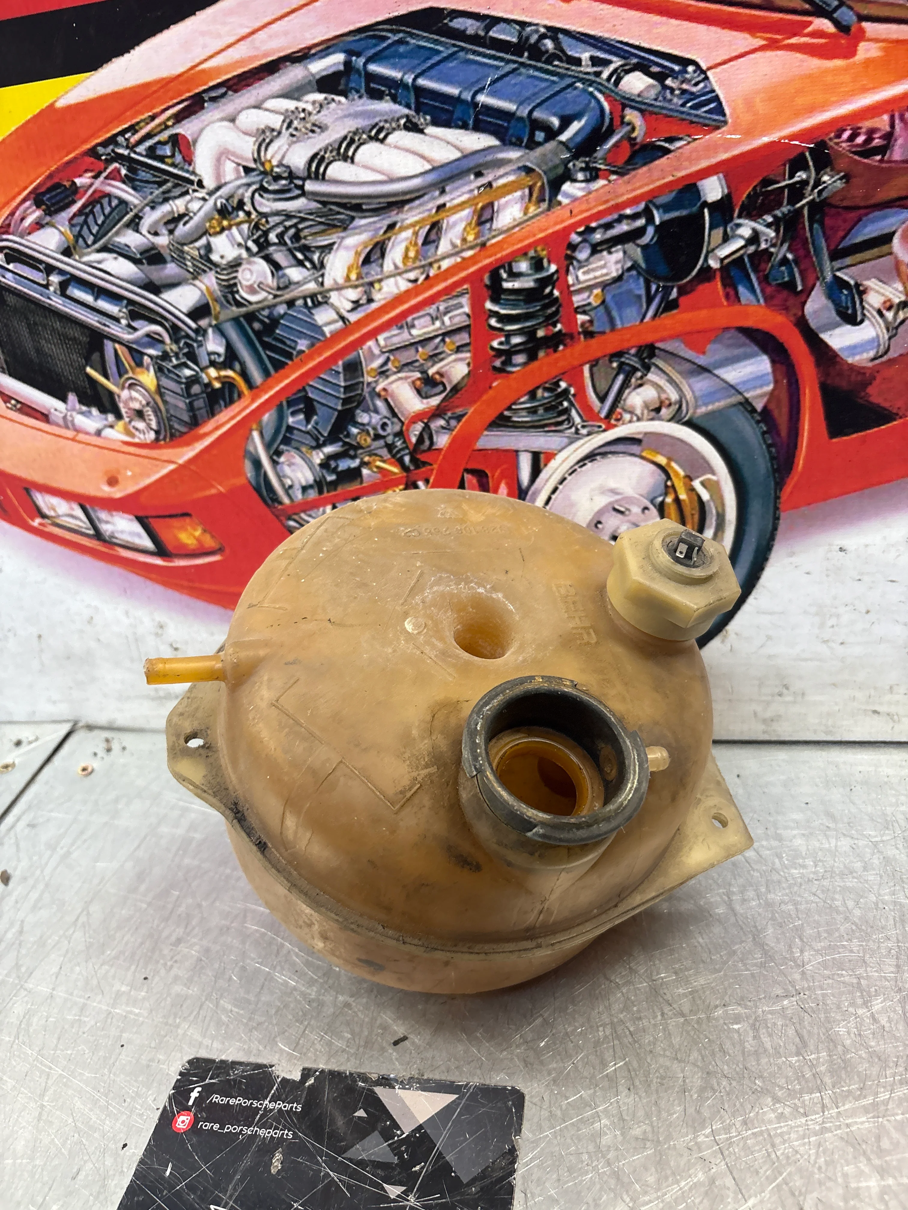 Porsche 928 coolant radiator expansion tank reservoir 92810625602, used - Image 4