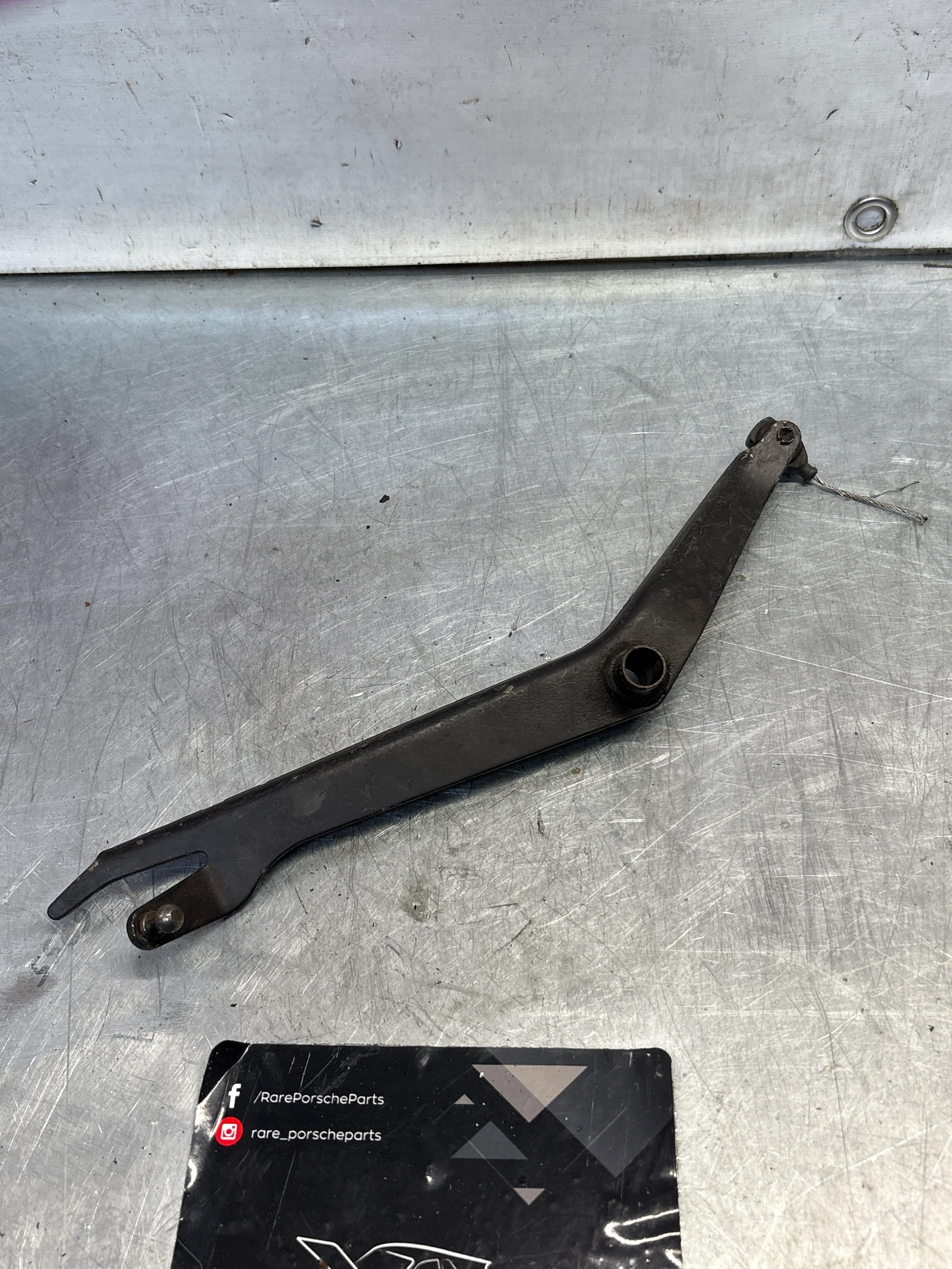 Porsche 928 Deflection accelerator pedal reverse lever, used 92842325005 - Image 2