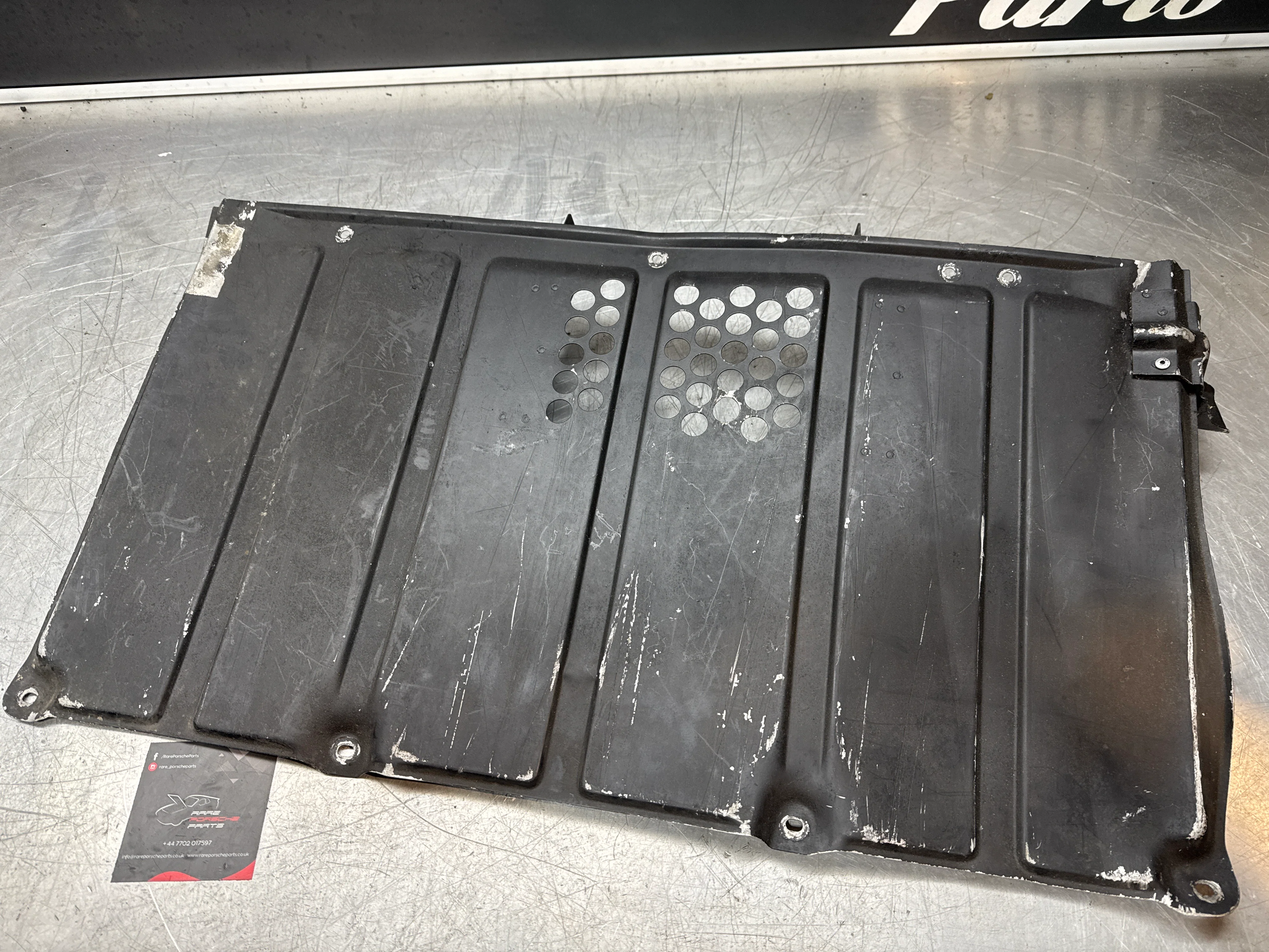 Porsche 928 engine undertray 92850402902 used - Image 3