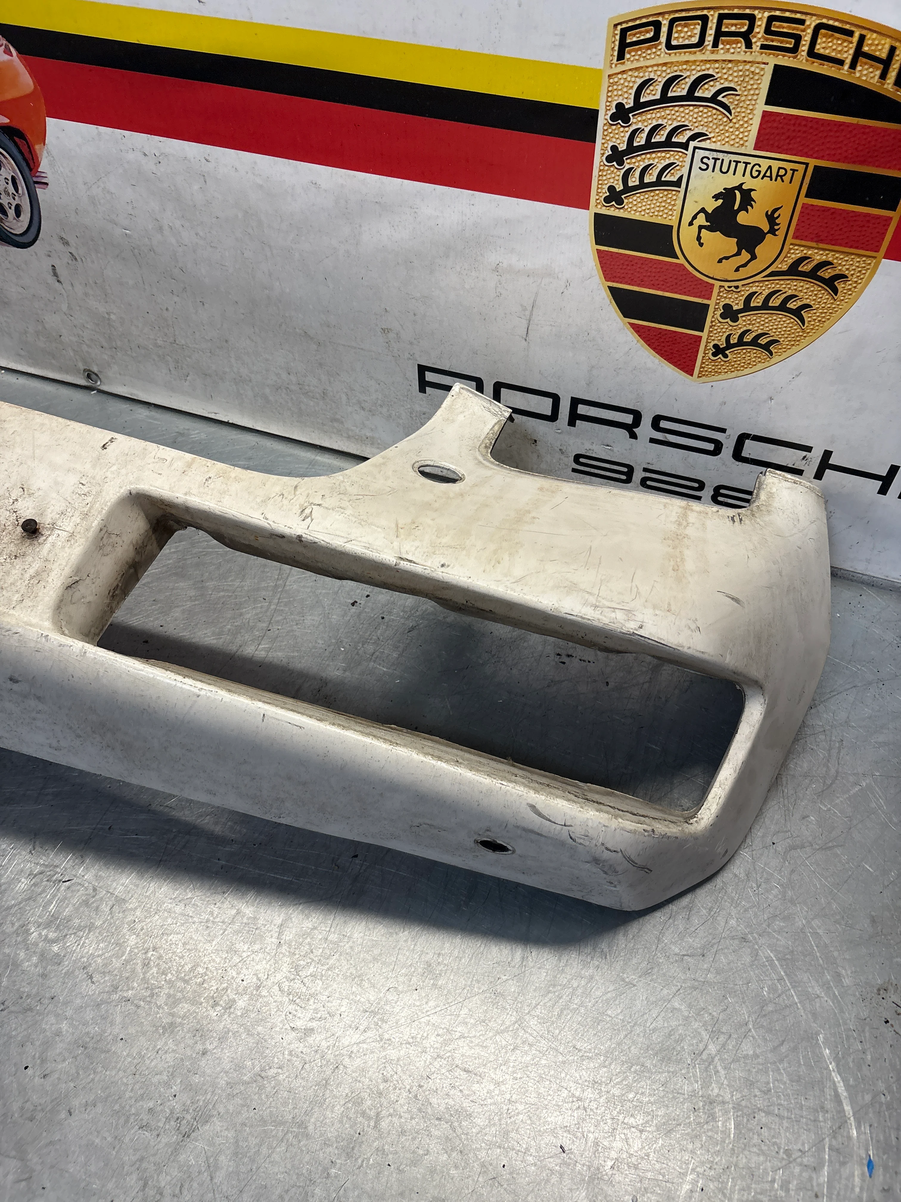 Porsche 928 front bumper cover panel, used 92850501306 - Image 8