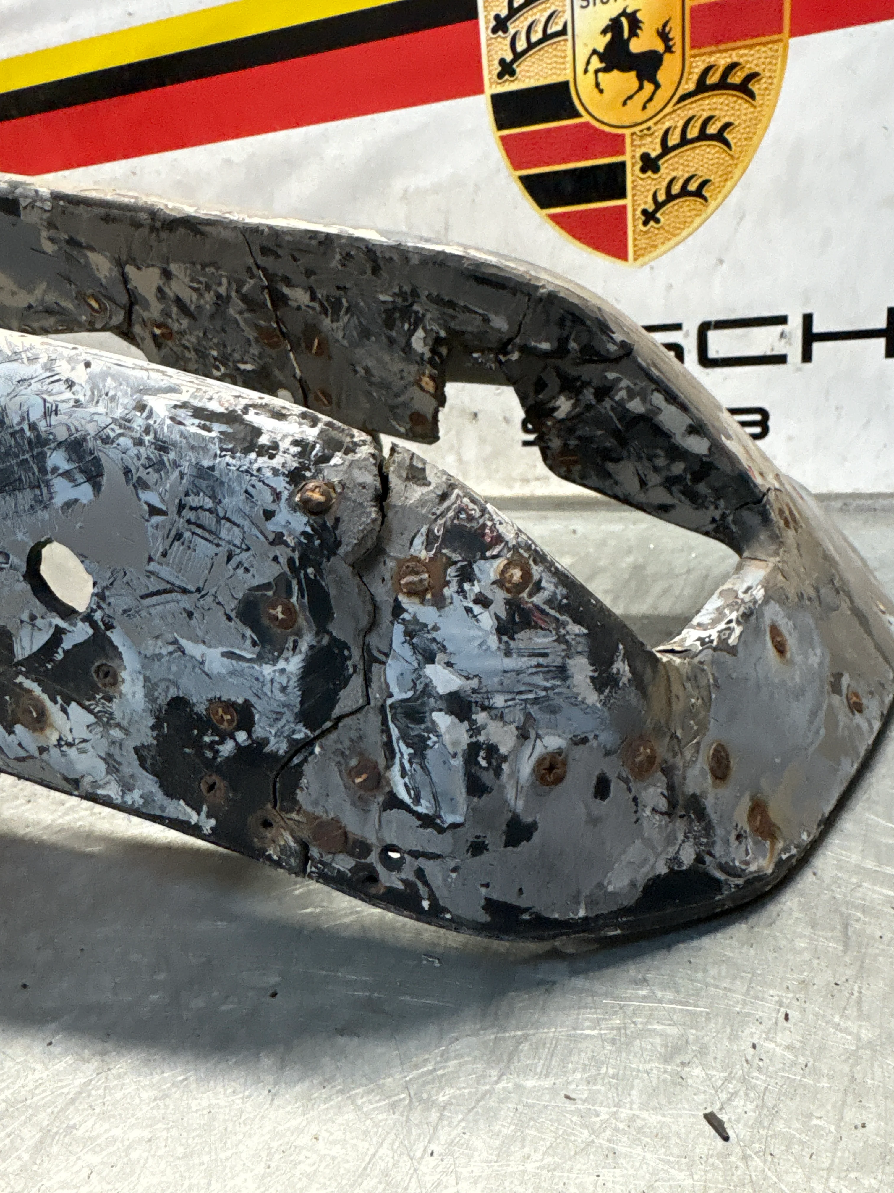 Porsche 928 front bumper cover panel, used 92850501306 - Image 11