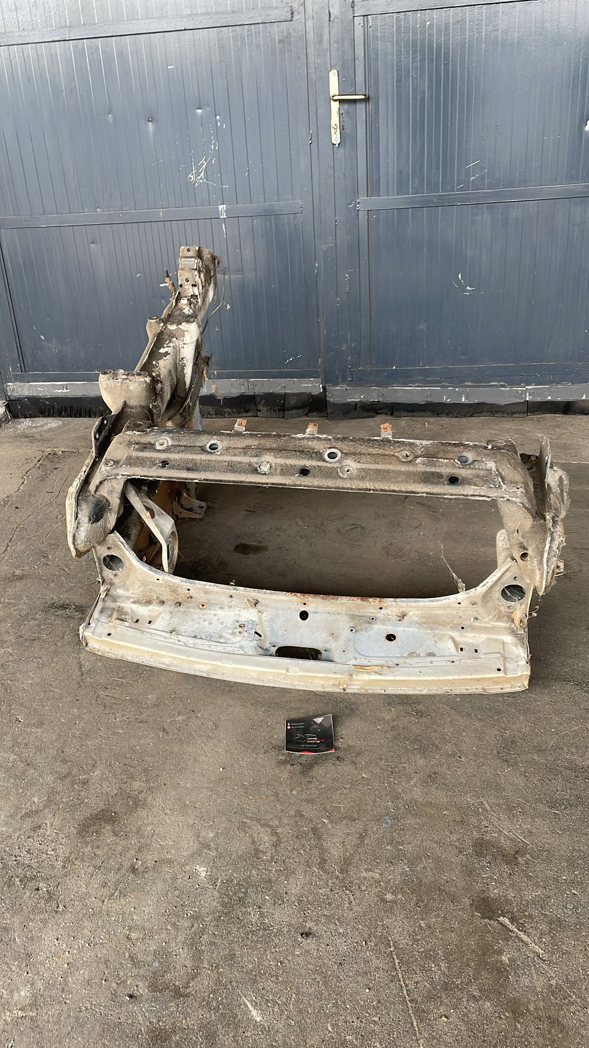 Porsche 928 front cut with left  wheel housing 92850194905 - Image 2