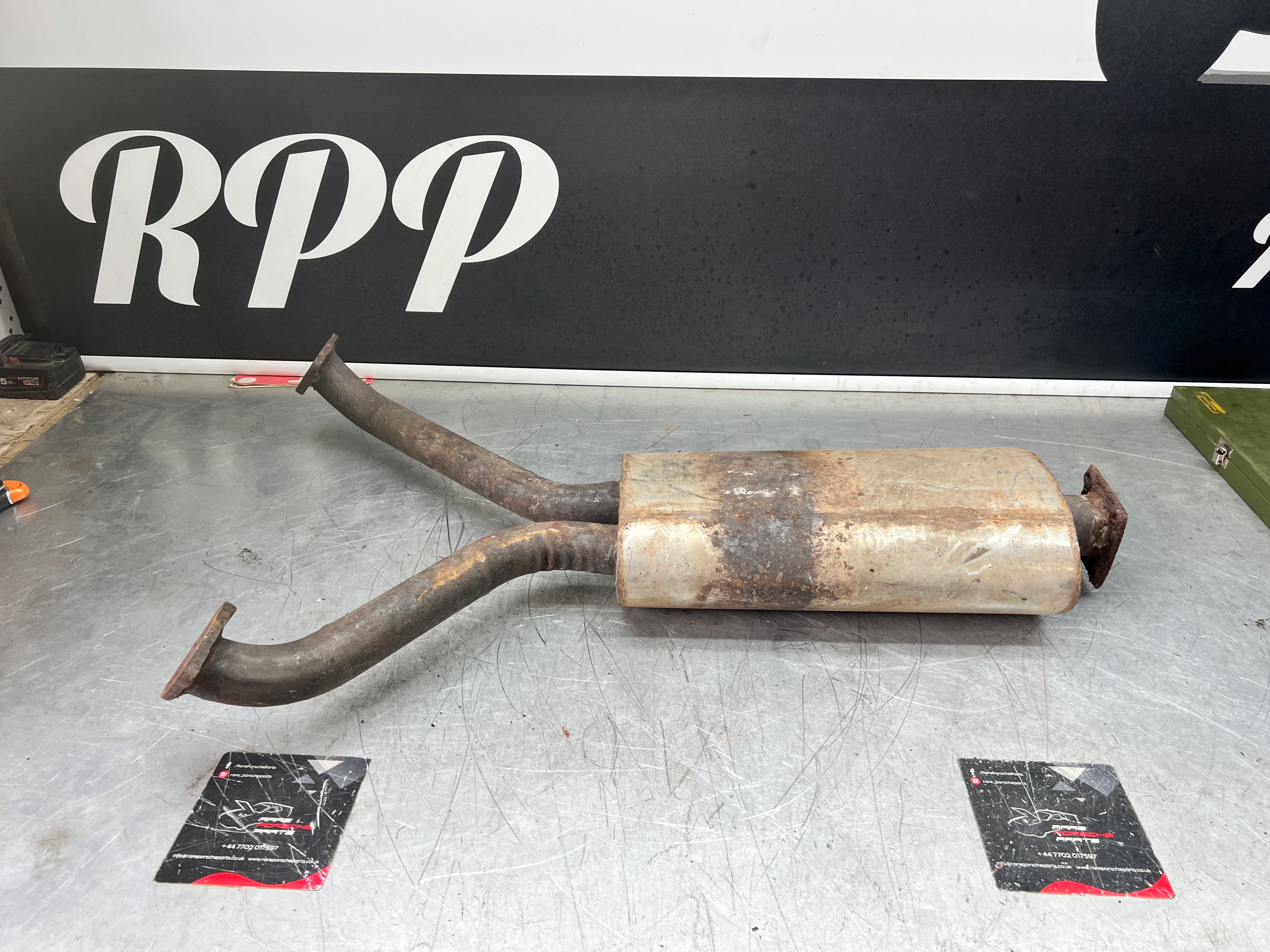 Porsche 928 front muffler, used 92811108207 - Image 6