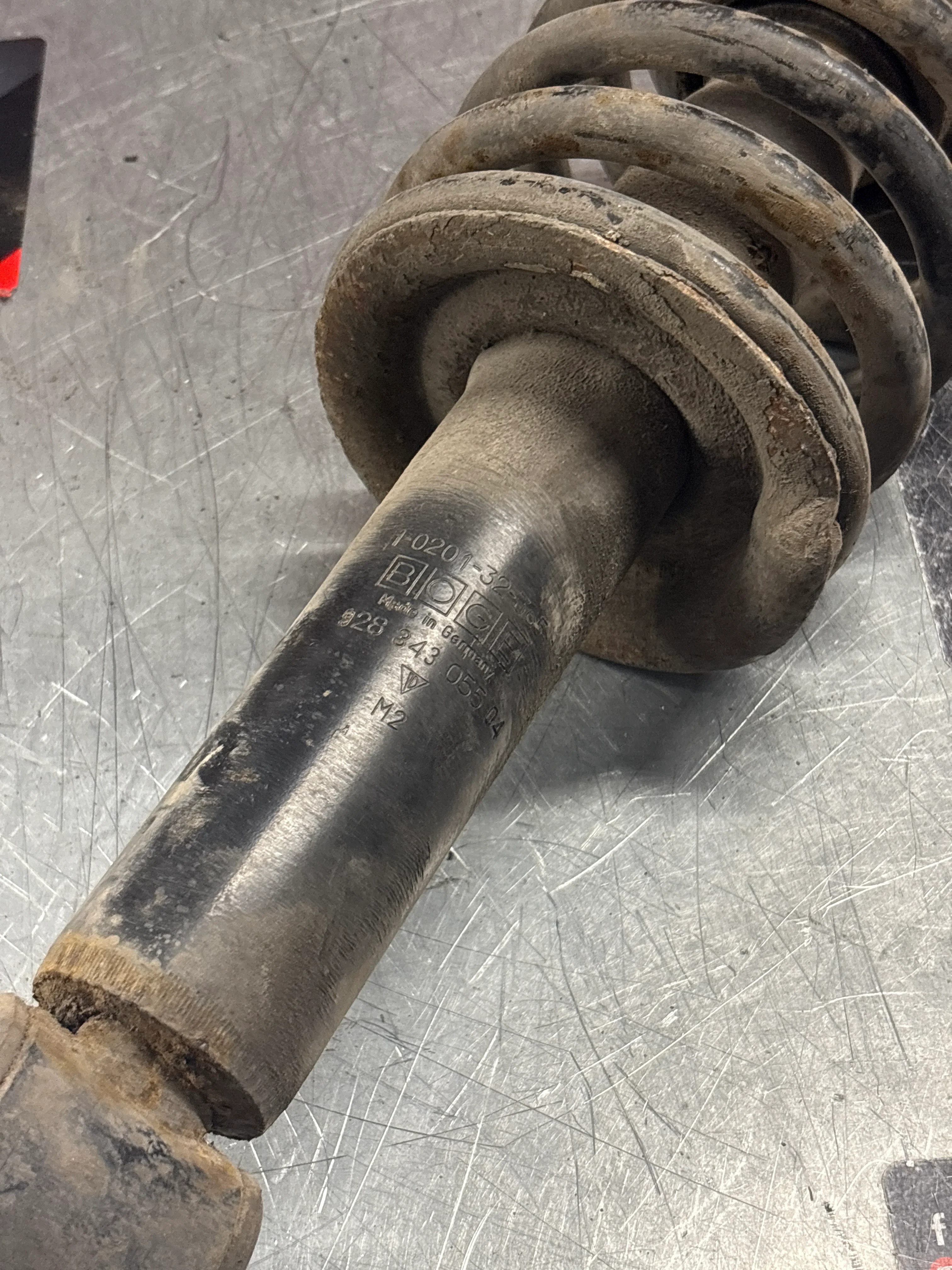 Porsche 928 front shock absorber, used 92834305504 - Image 7