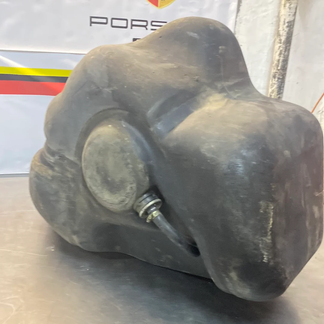 Porsche 928 fuel tank, used 92820100303/04 - Image 6