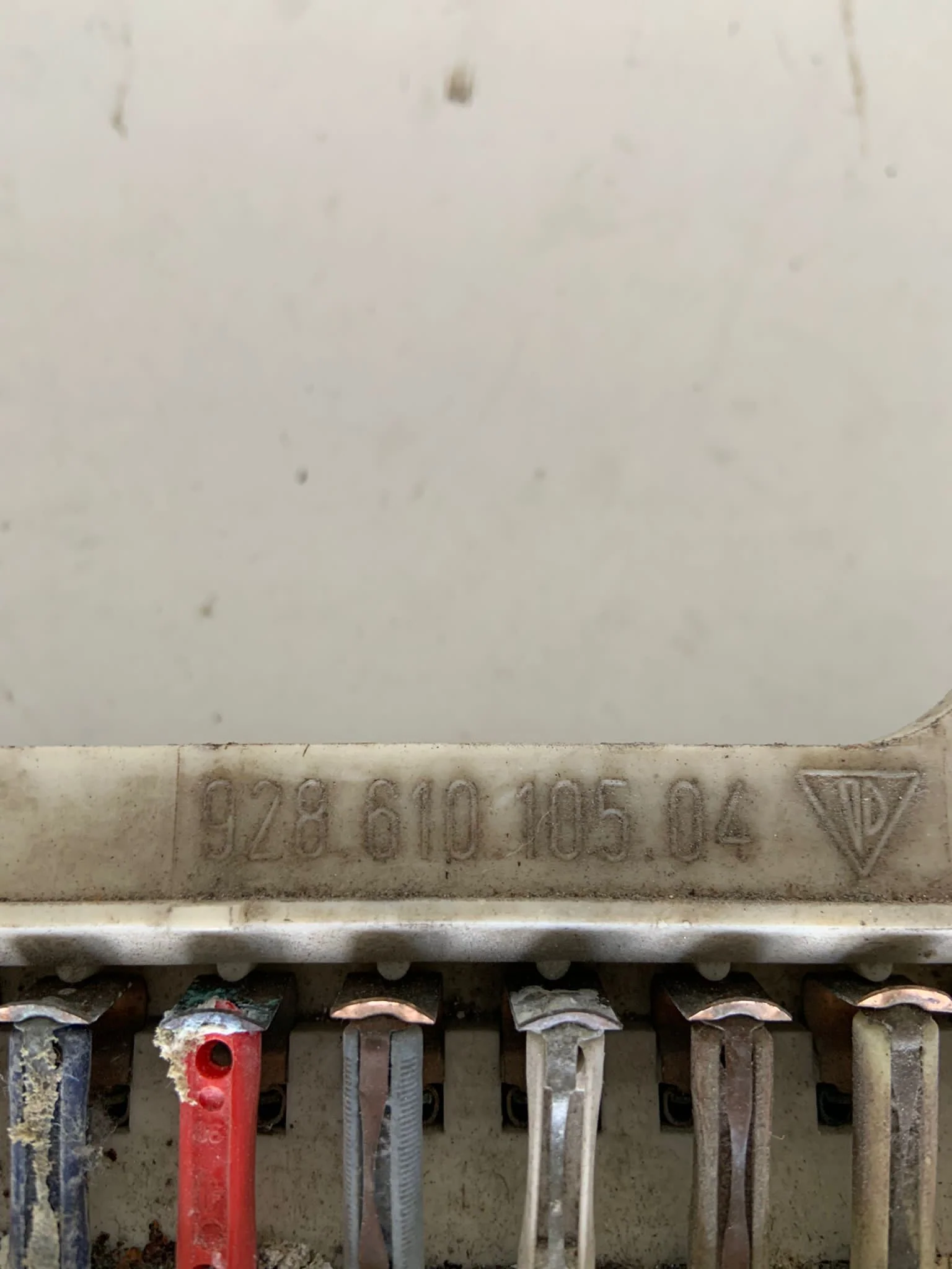 Porsche 928 fuse board, 92861010504 used - Image 3
