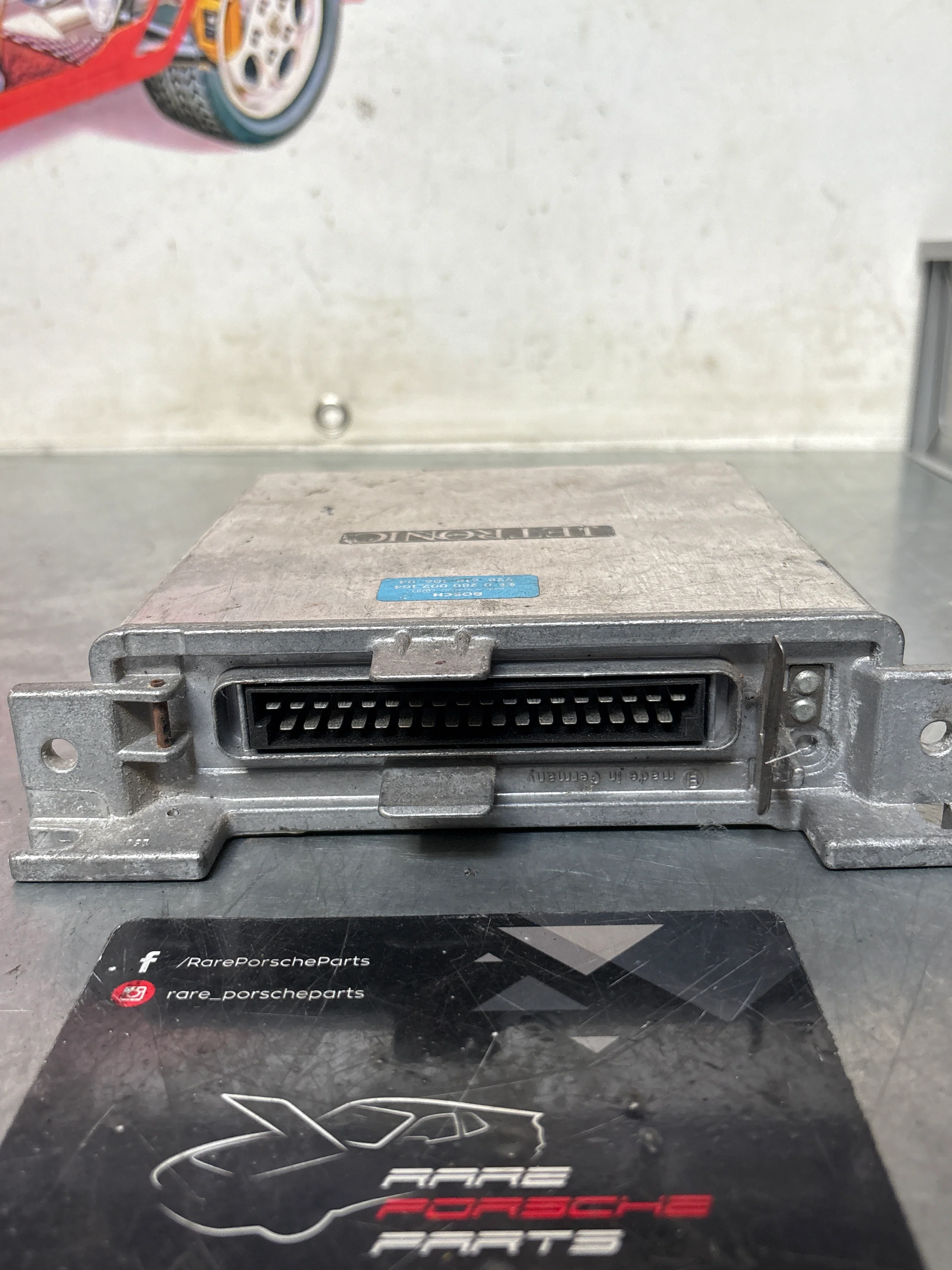 Porsche 928 injection lambda control unit, used 92861810604 / 0280002104 - Image 2