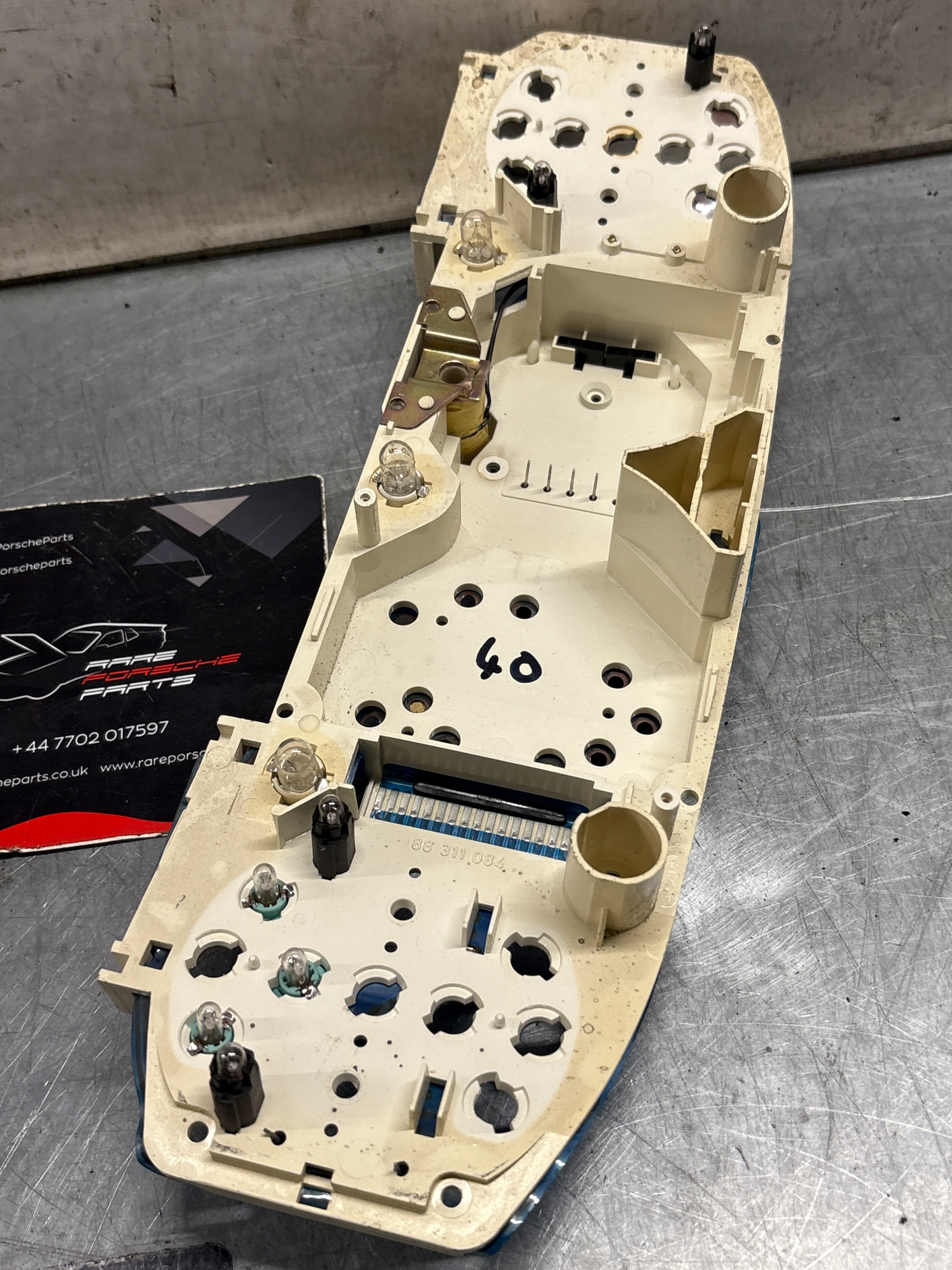 Porsche 928 instrument cluster circiut board, used VDO number: X16-1208743 / 88 451 606 - Image 3