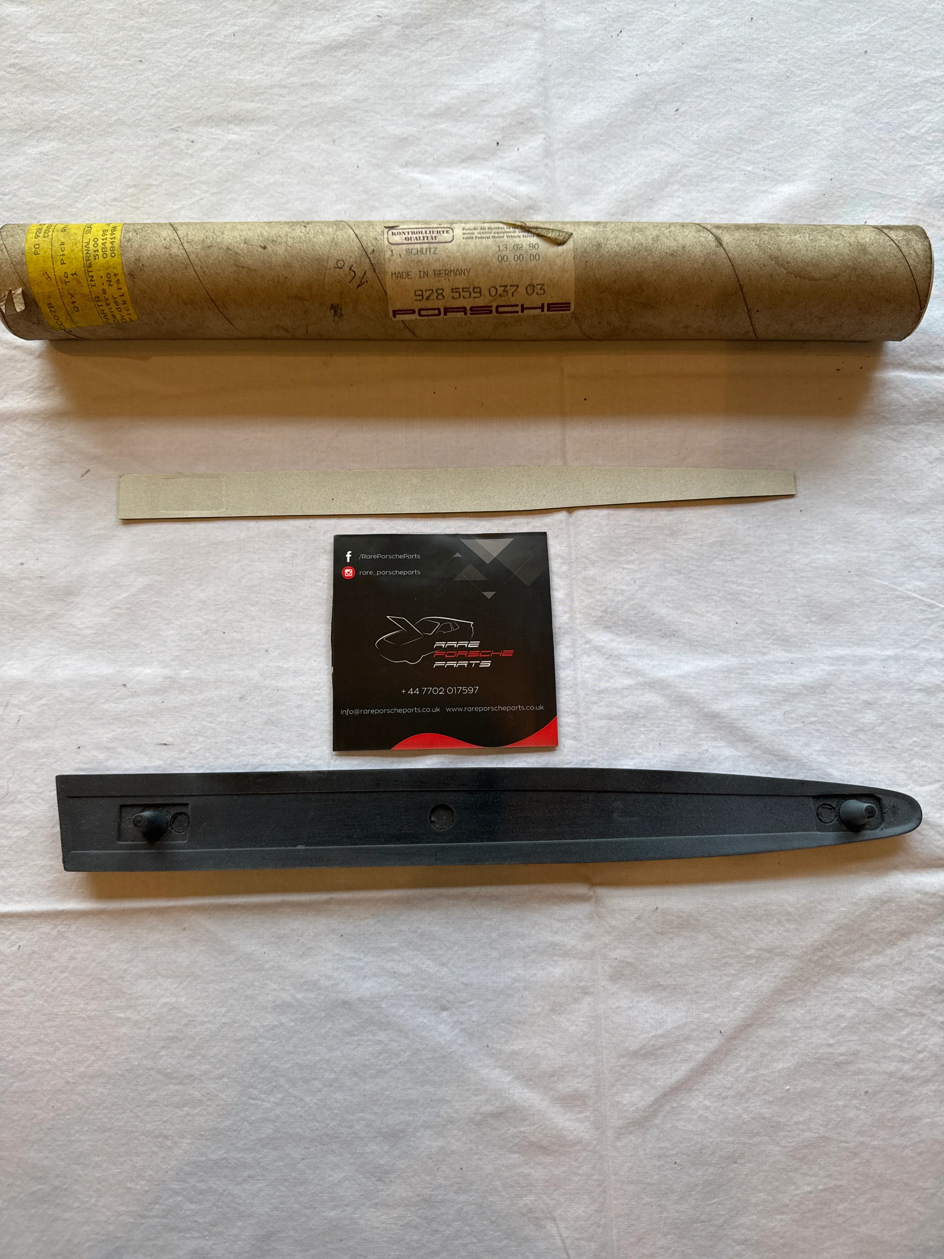 Porsche 928 left side front wing moulding trim 92855903703 NOS - Image 2