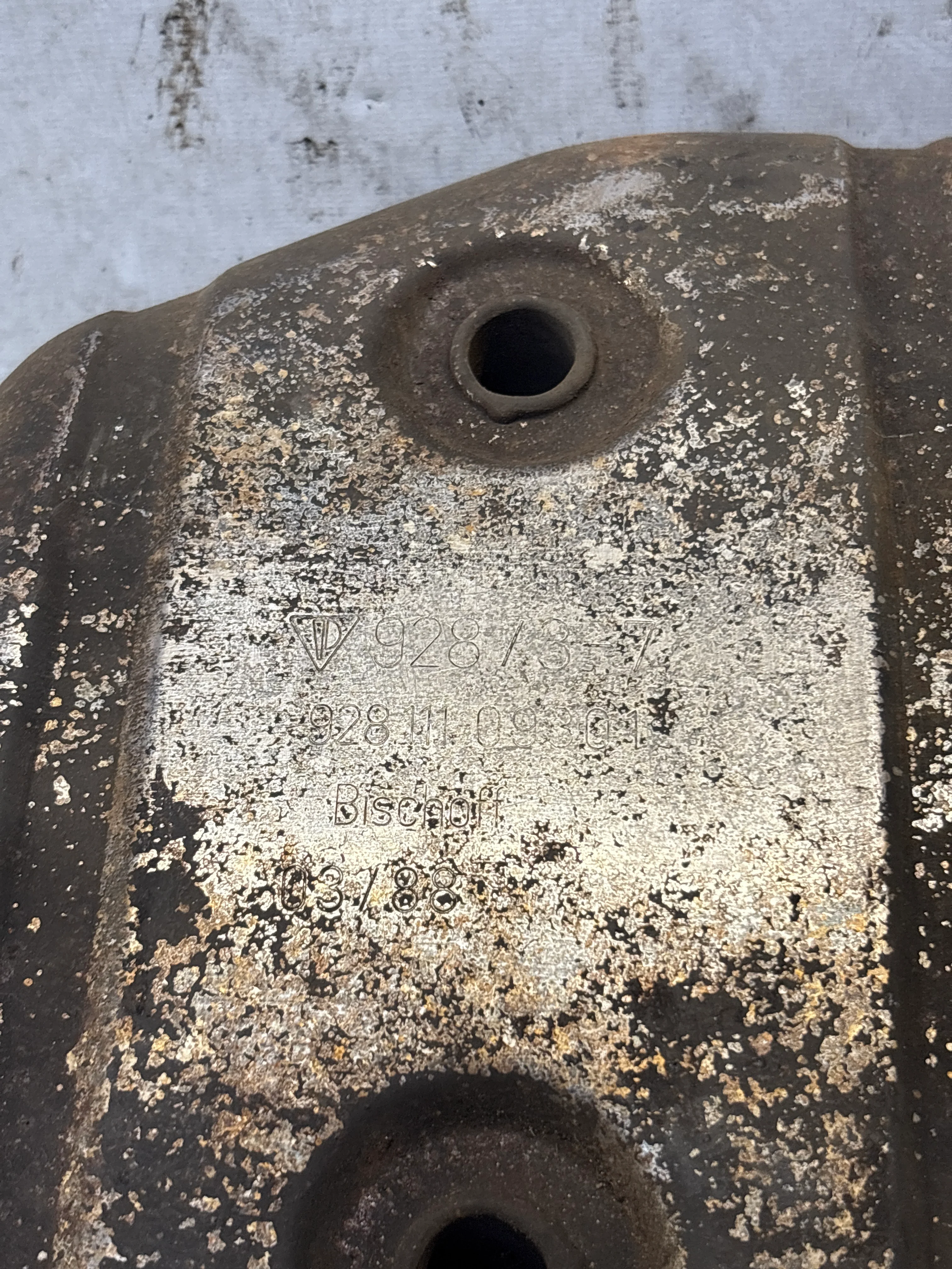 Porsche 928 Left side silencer, used 92811109301 - Image 3