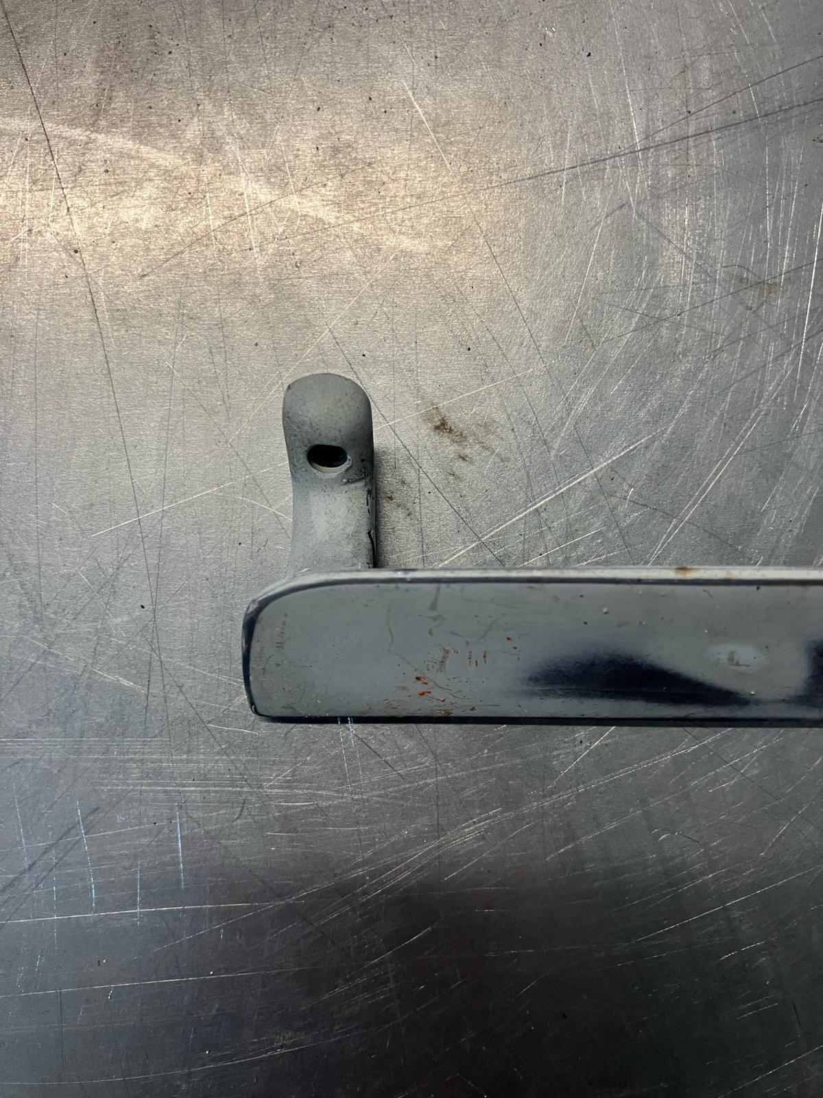 Porsche 928 Outer Door Handle 92853766102 - Image 4
