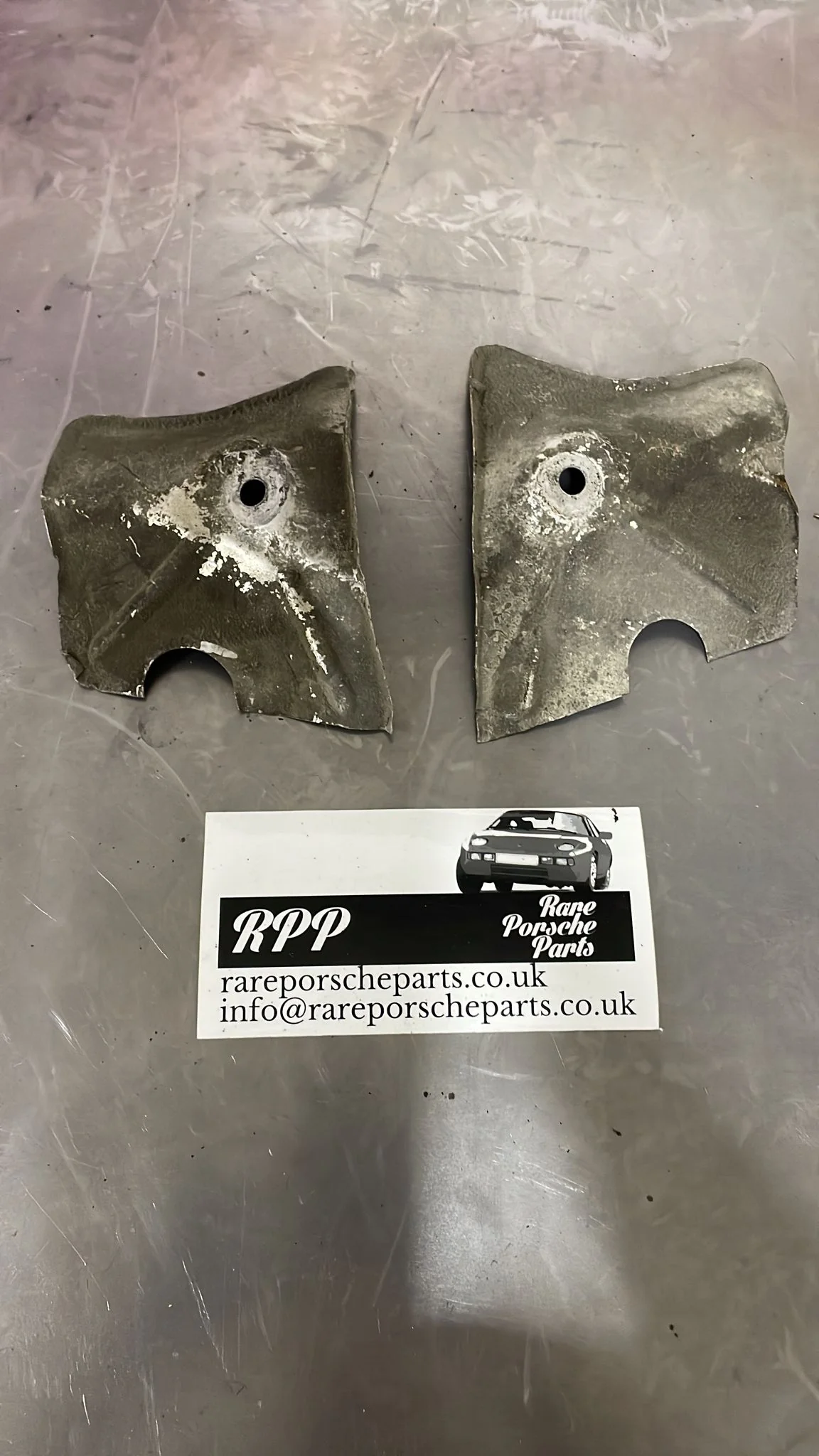 Porsche 928 pair of Buffle plates, 92834138305. 92834138405 used