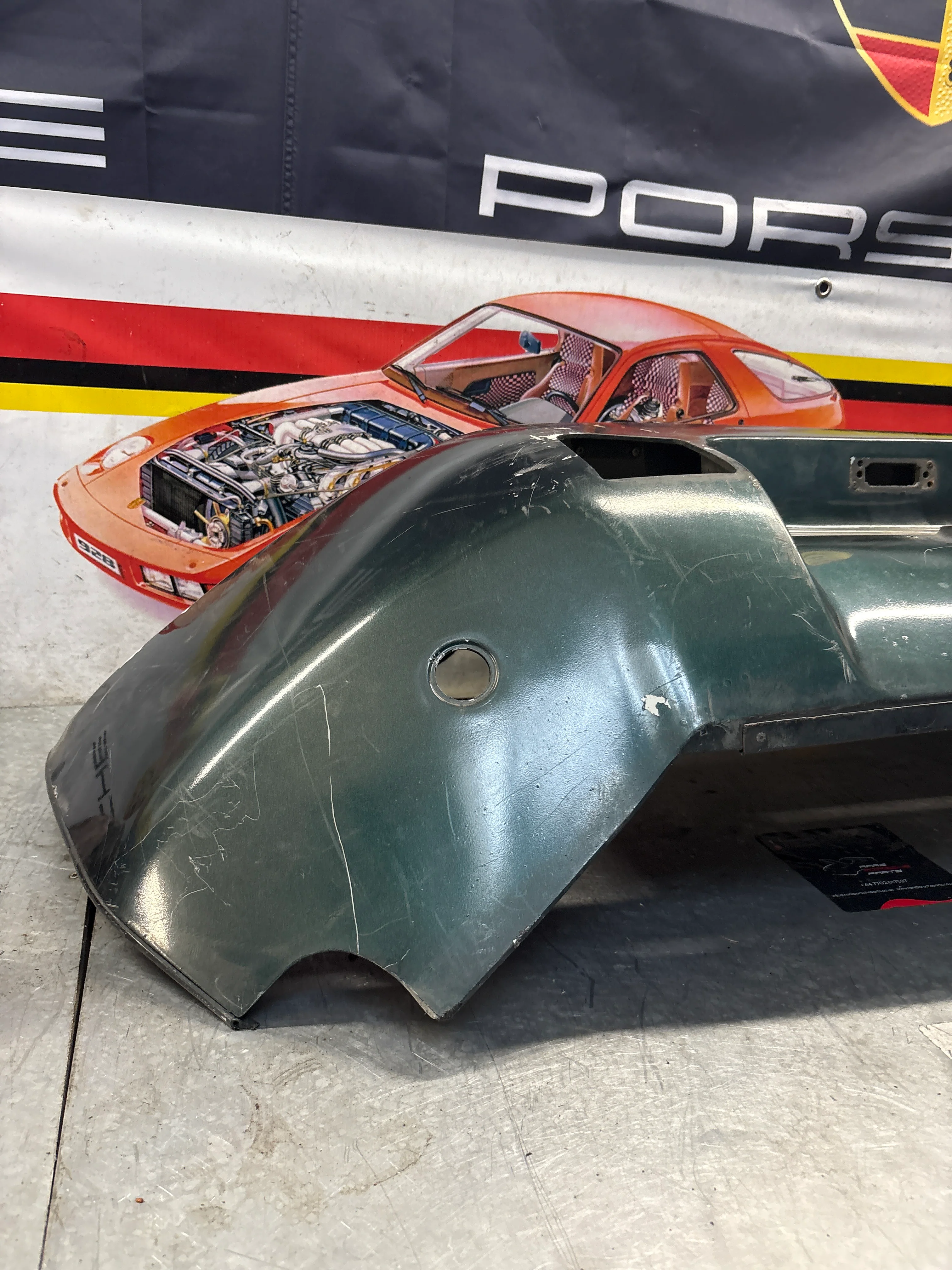porsche 928 rear bumper, used 92850502303 / 474181 - Image 7