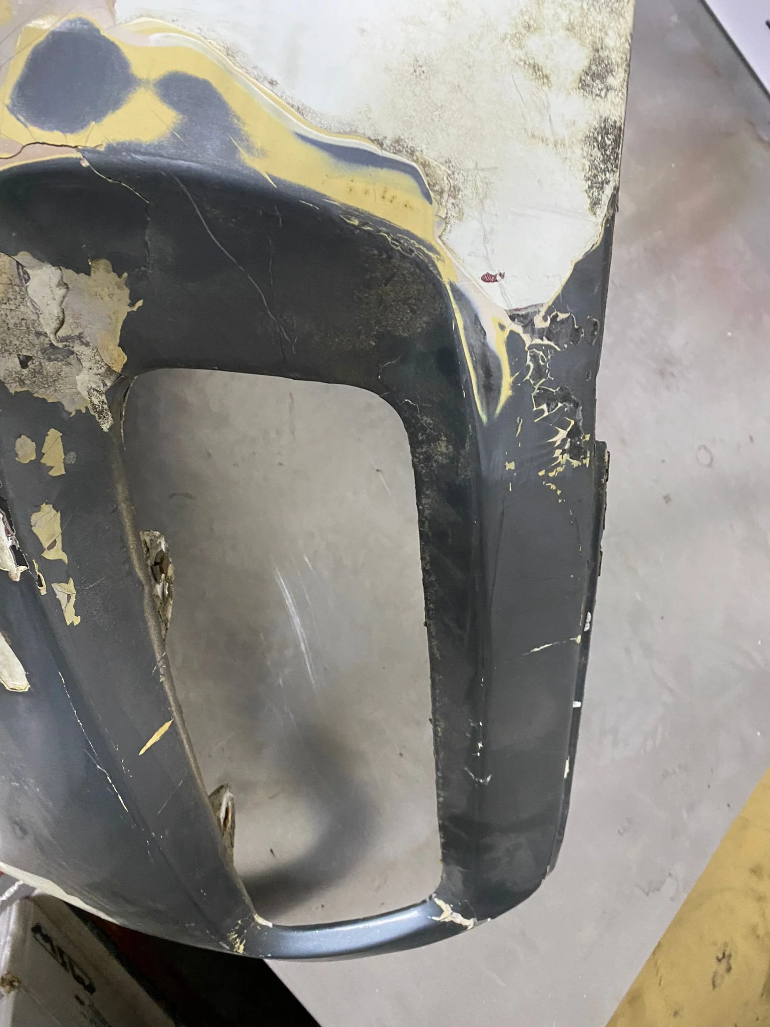 Porsche 928 rear bumper, used 928505023 - Image 7