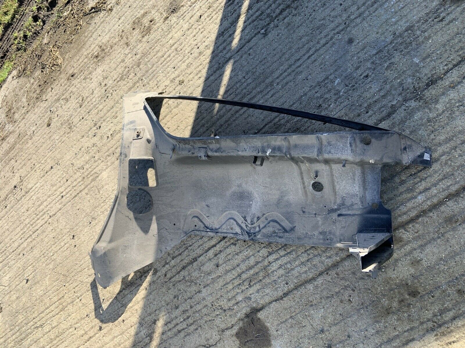 Porsche 928 Rear Left inner Wheel Arch 92850204306 - Image 4