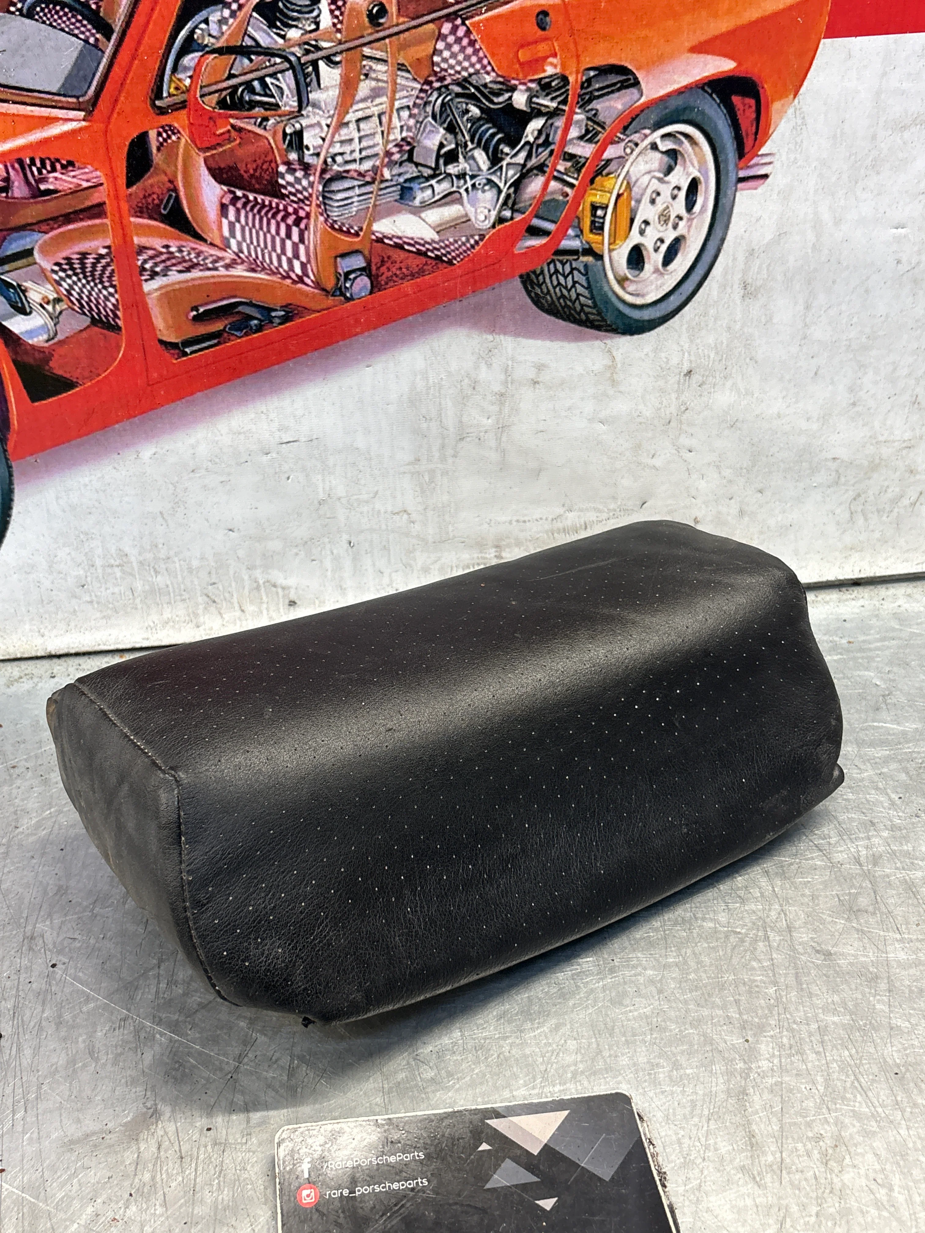 Porsche 928 rear left seat upper cushion, leather, black, used 92852204550 - Image 3