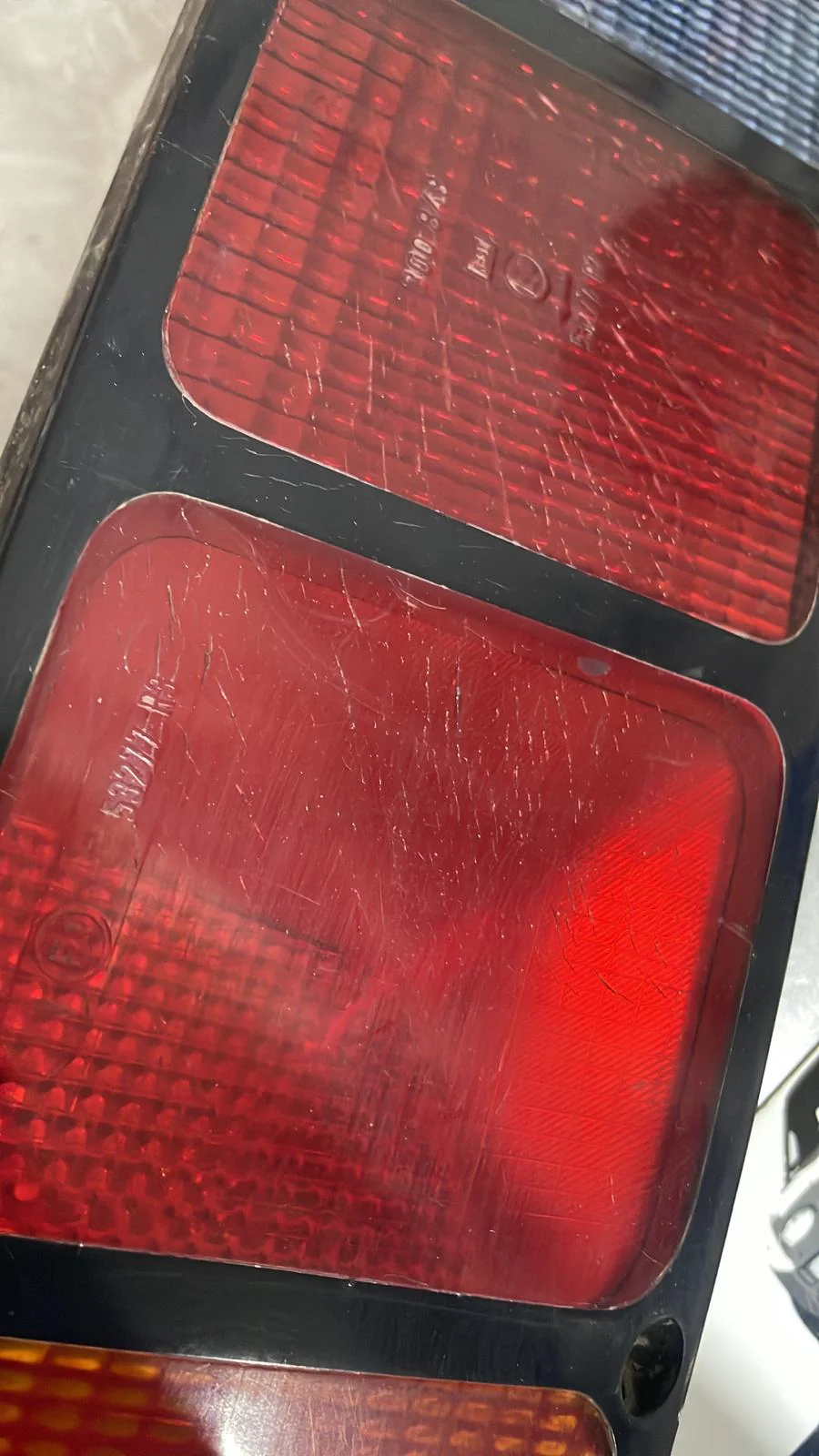 Porsche 928 rear light lens, left 92863140300, used - Image 3