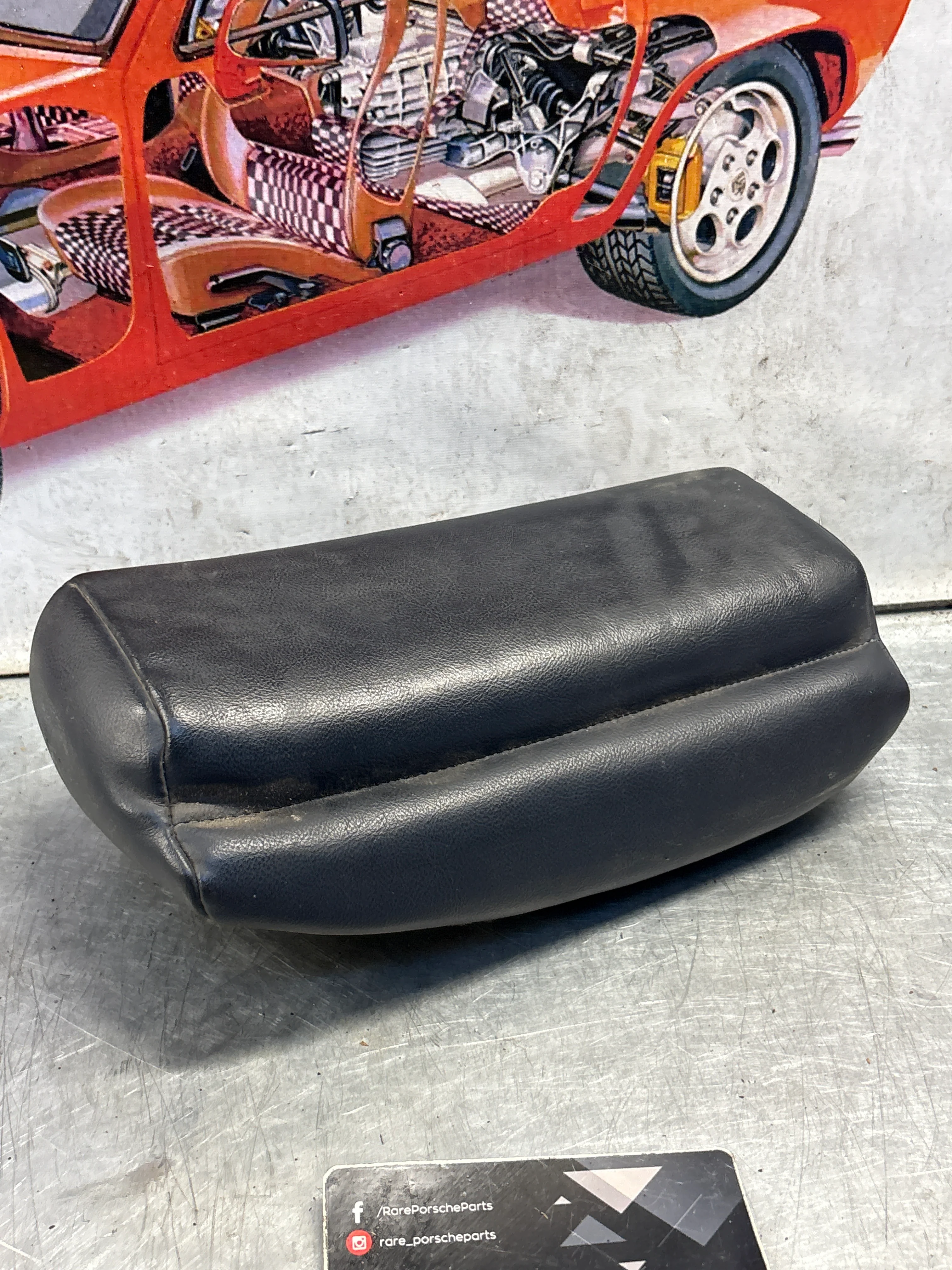 Porsche 928 rear left seat centre cushion,blue, leather, used 92852208751 - Image 3