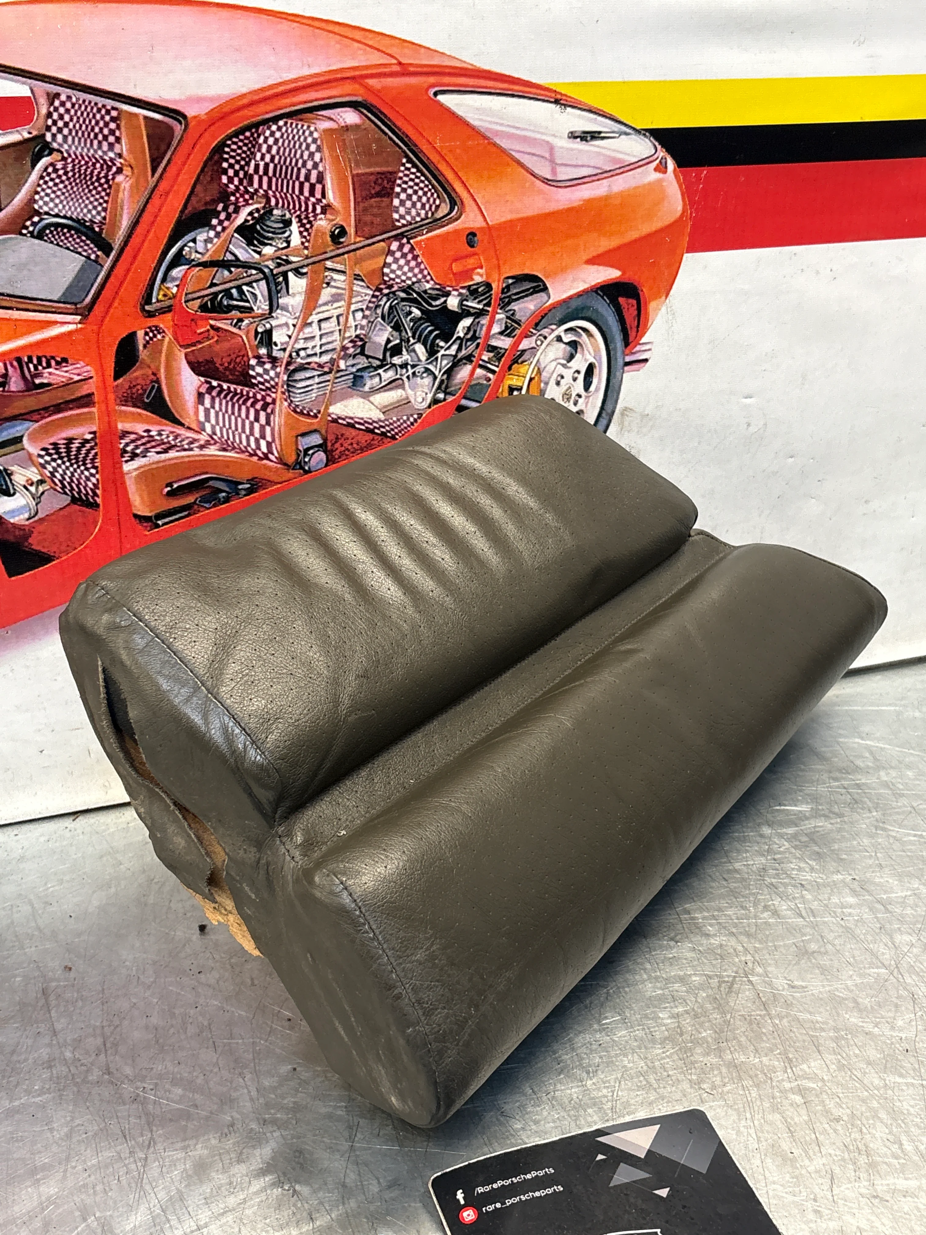 Porsche 928 rear left seat cushion, greyish green, leather, used 92852205951 - Image 3