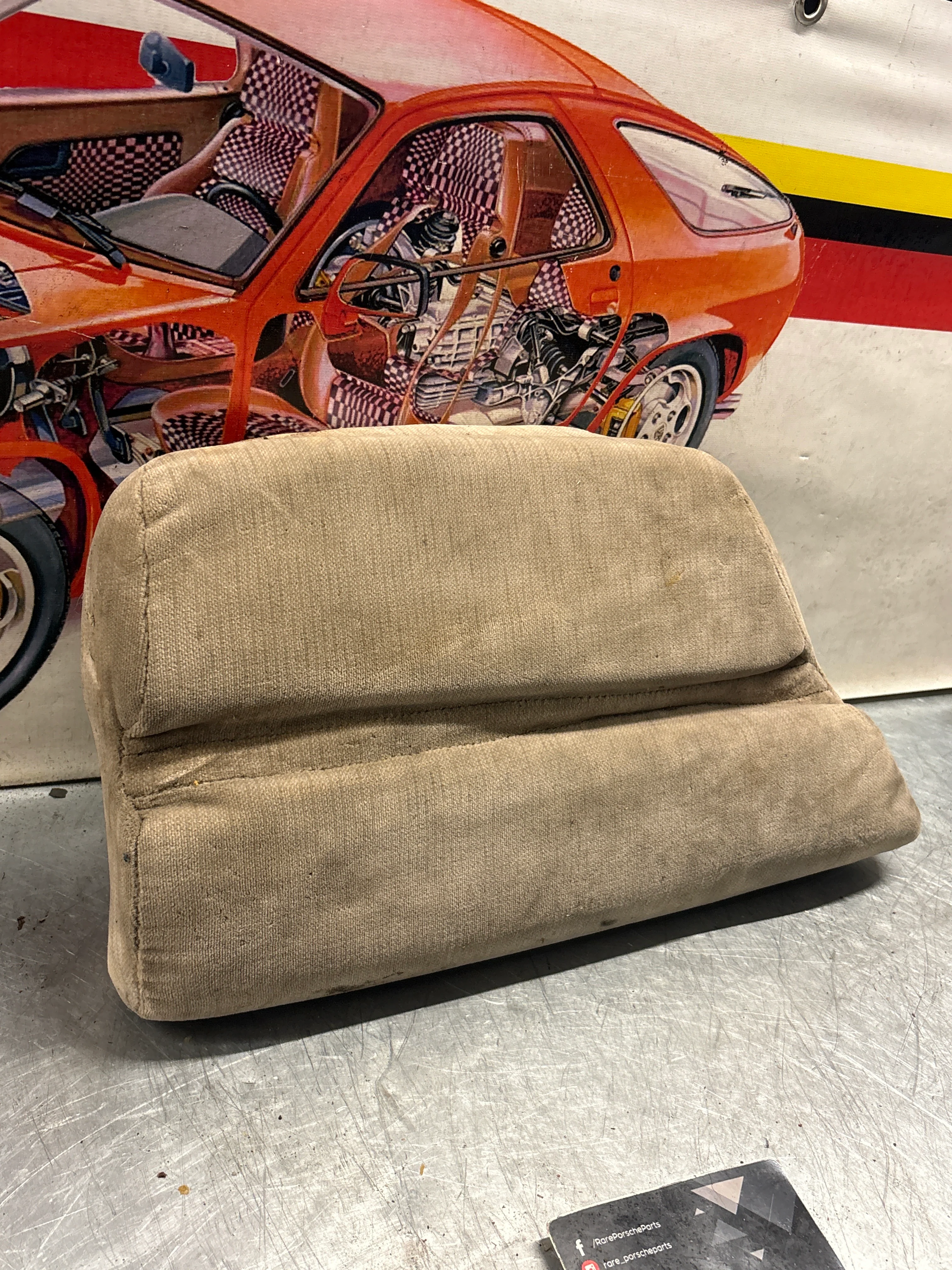 Porsche 928 rear left seat cushion, grey beige , carpeted, used 92852205951 - Image 2