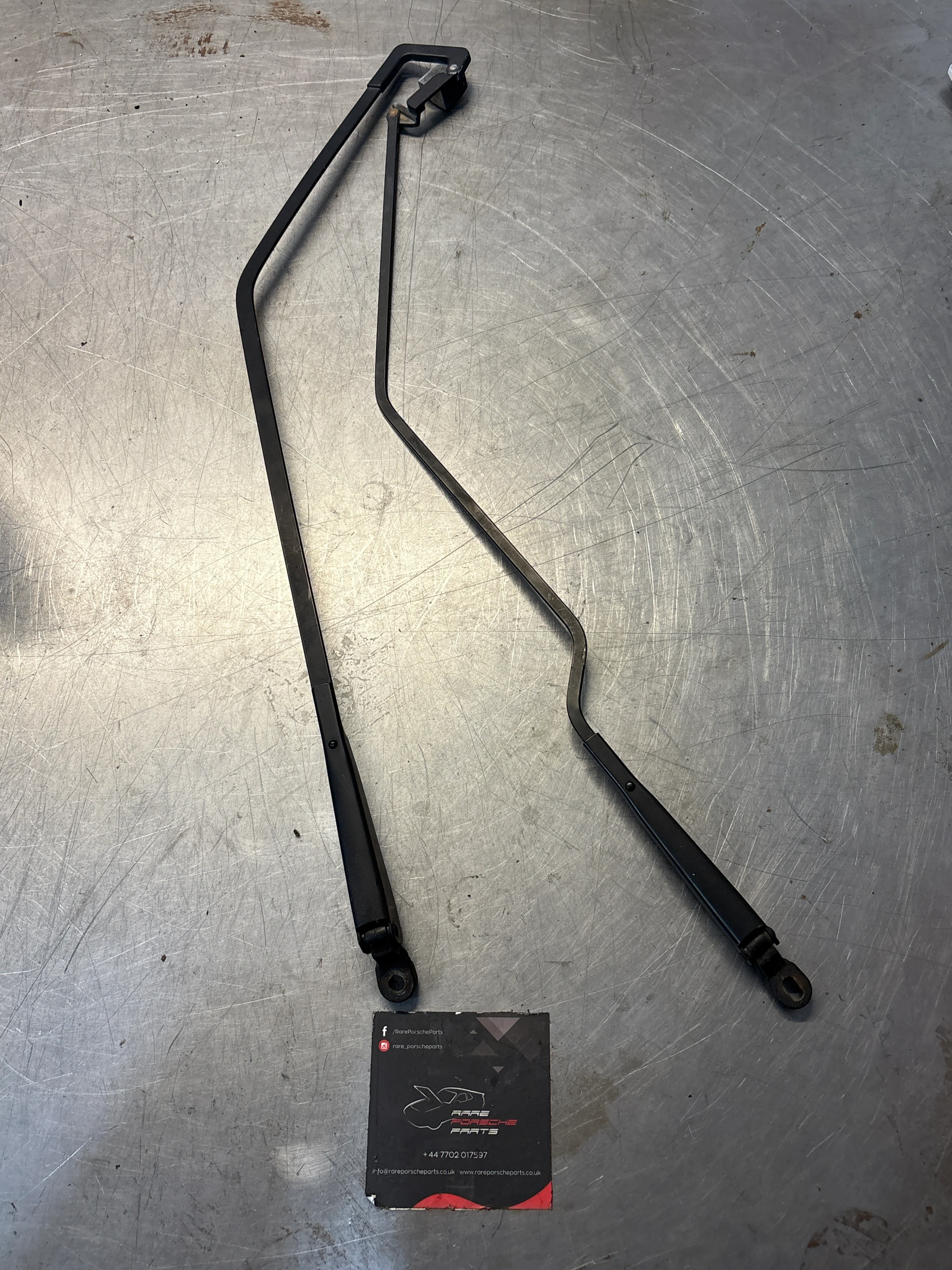 Porsche 928 rear wiper arm, used - Image 2