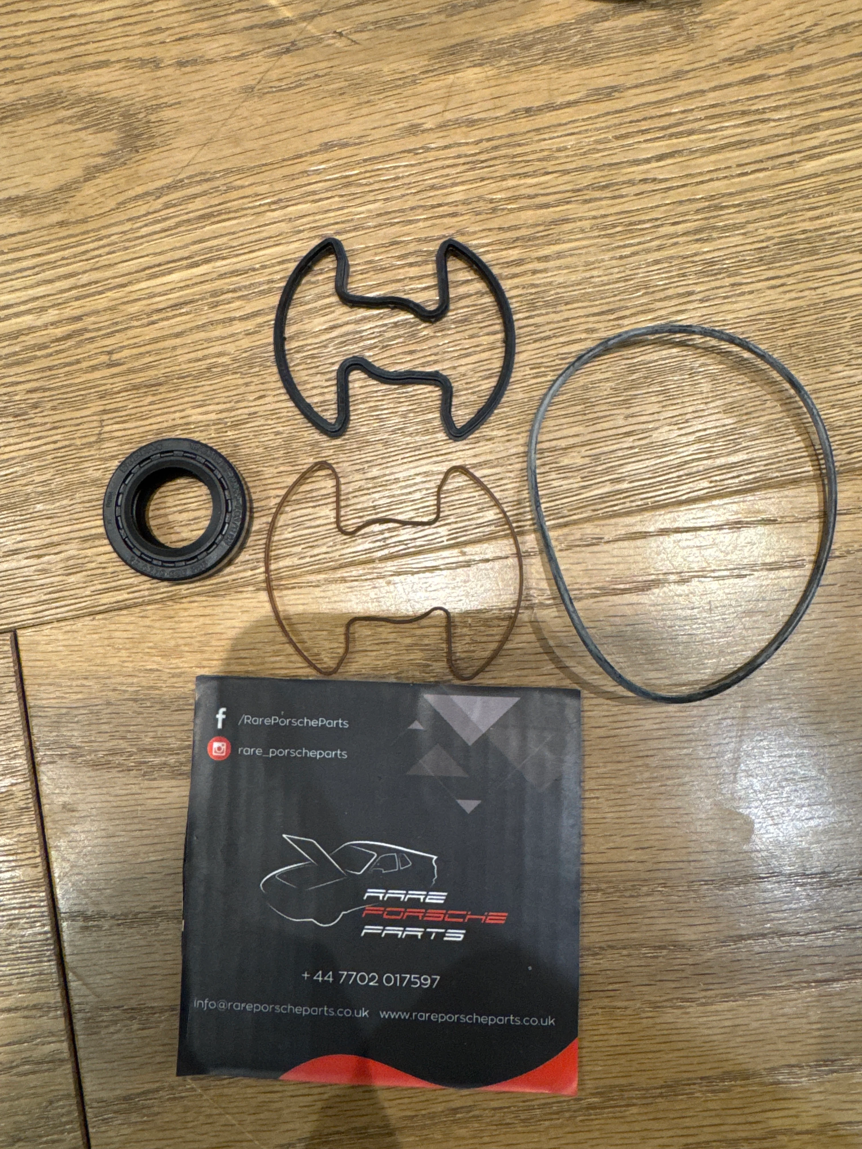Porsche 928 repair kit 92834792101 NOS New - Image 2