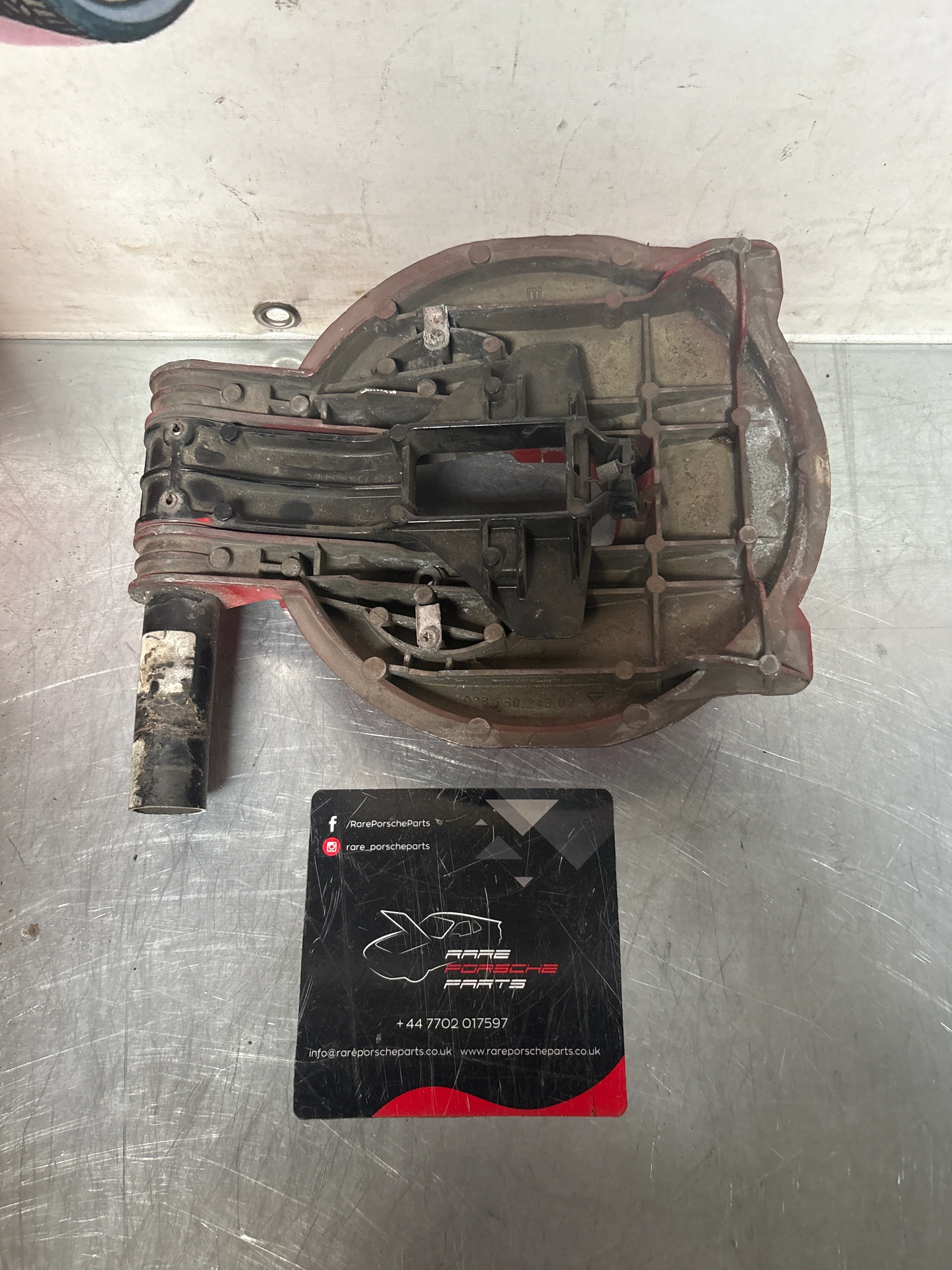 Porsche 928 right headlight swivel frame without bearing 92875024902 92875024302 used - Image 2