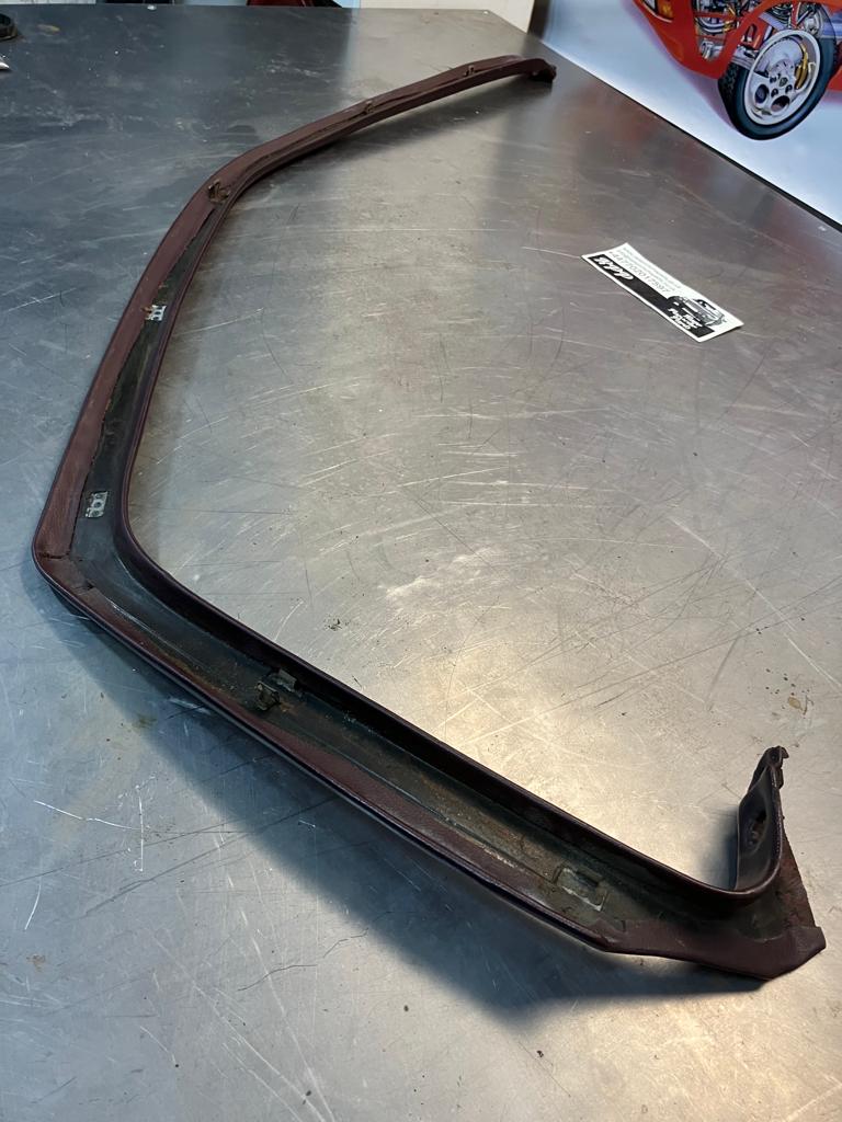 Porsche 928 right, off side door upper frame surround trim, burgundy 92855502602, used - Image 2