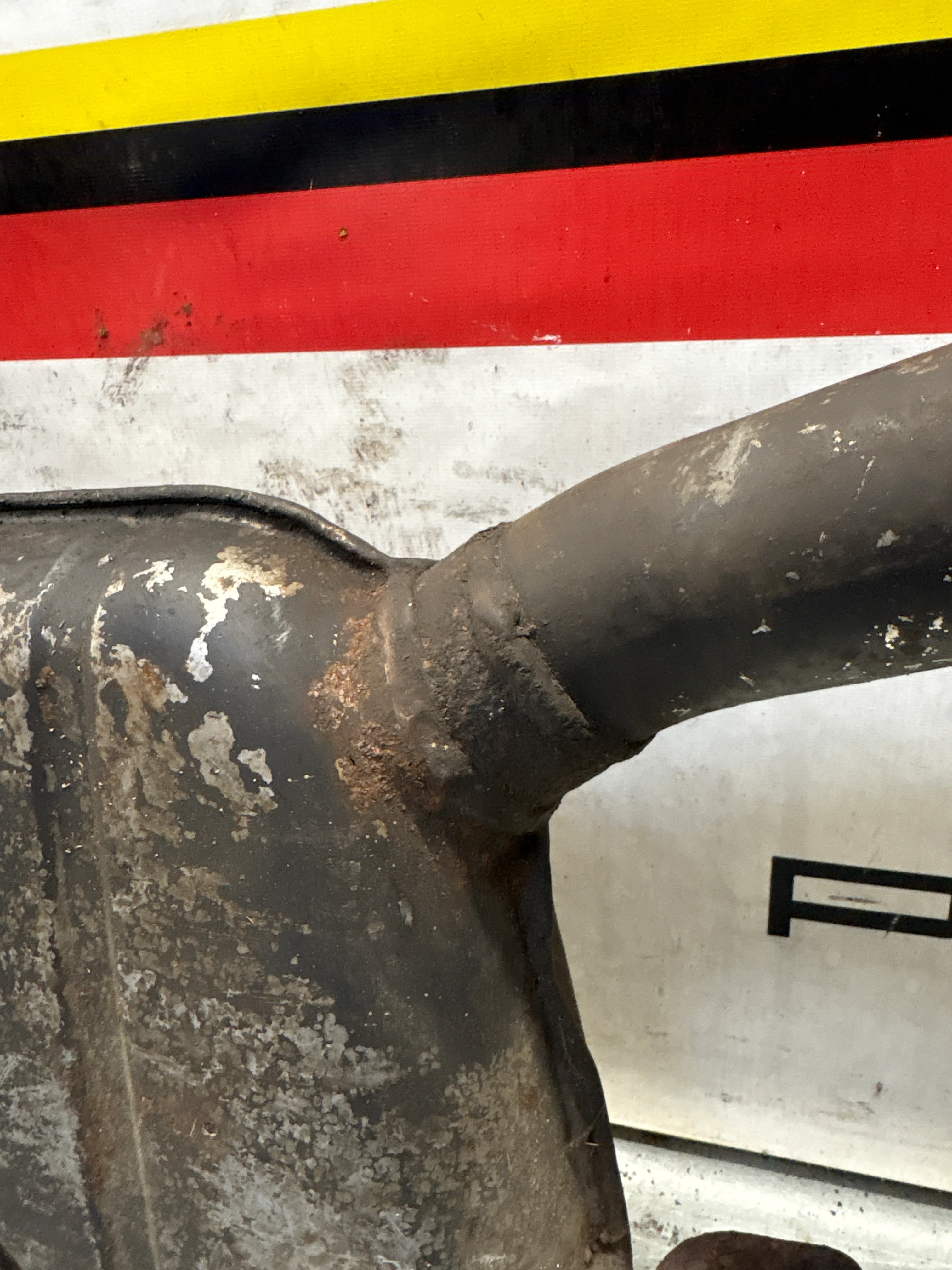 Porsche 928 Right side silencer, used 92811109401 - Image 4
