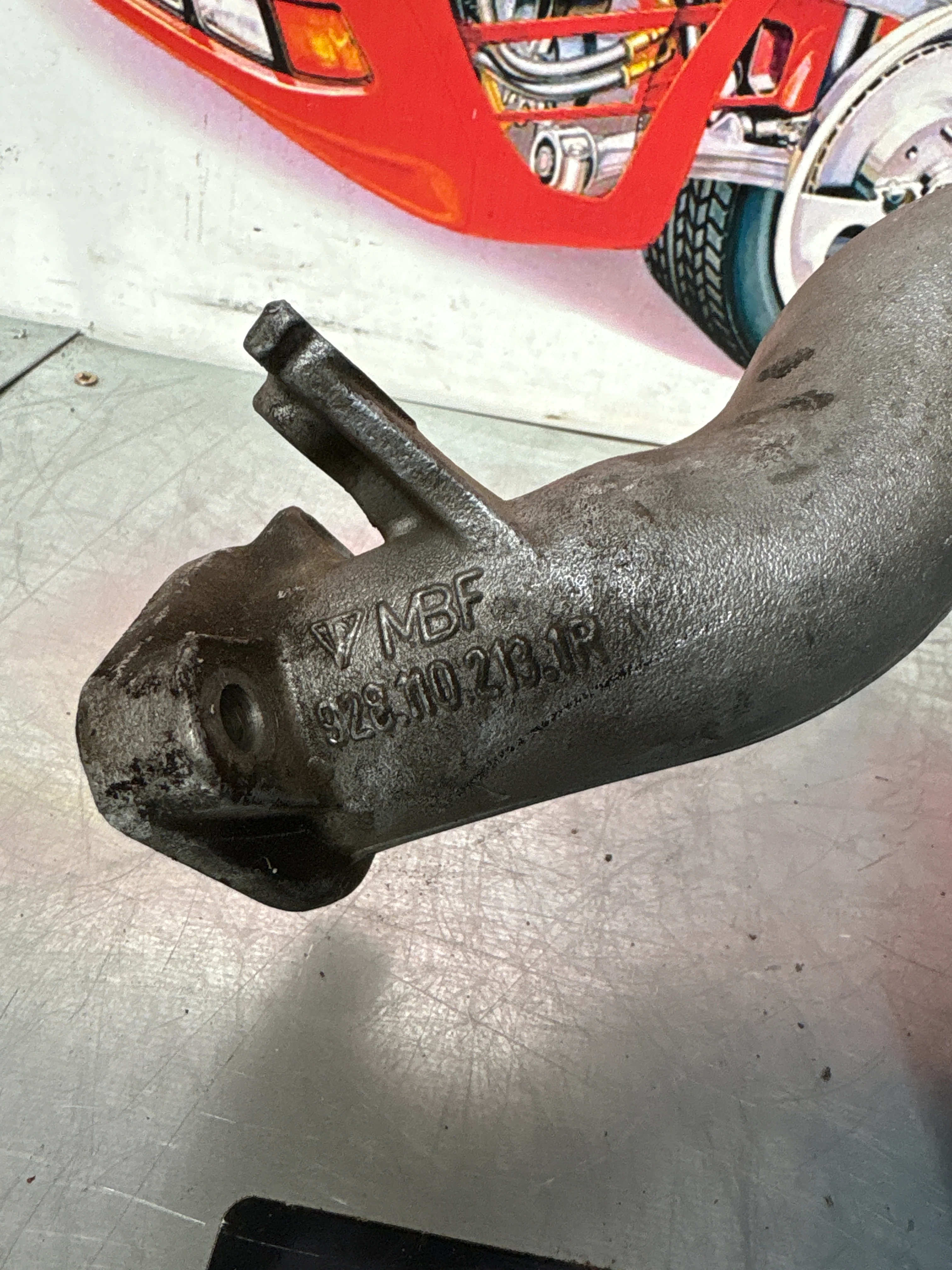 Porsche 928 S Left air intake manifold, used 9281102131R - Image 5