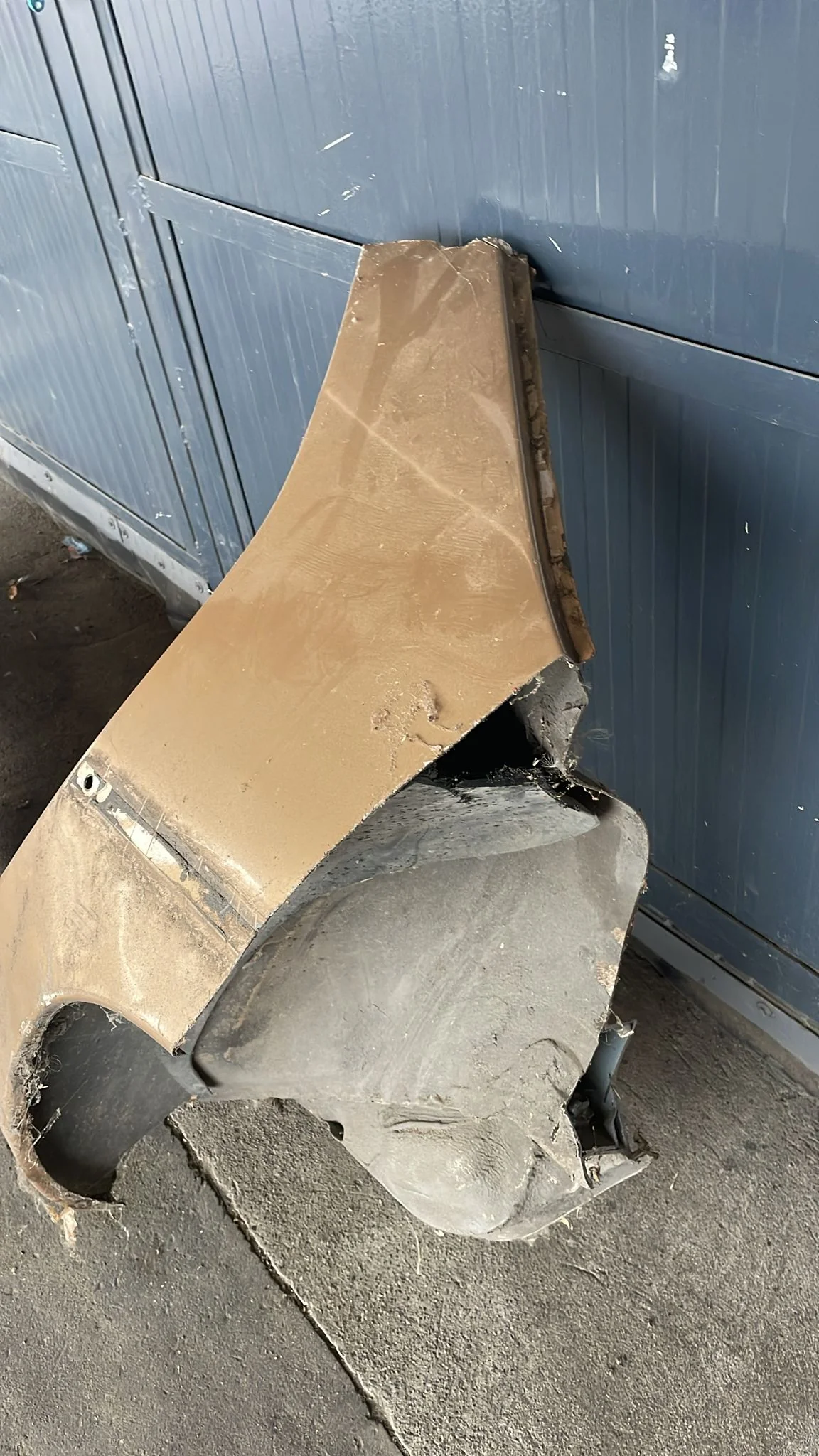 Porsche 928 S left rear fender with sill, 92850306114 / 92850201502 - Image 8