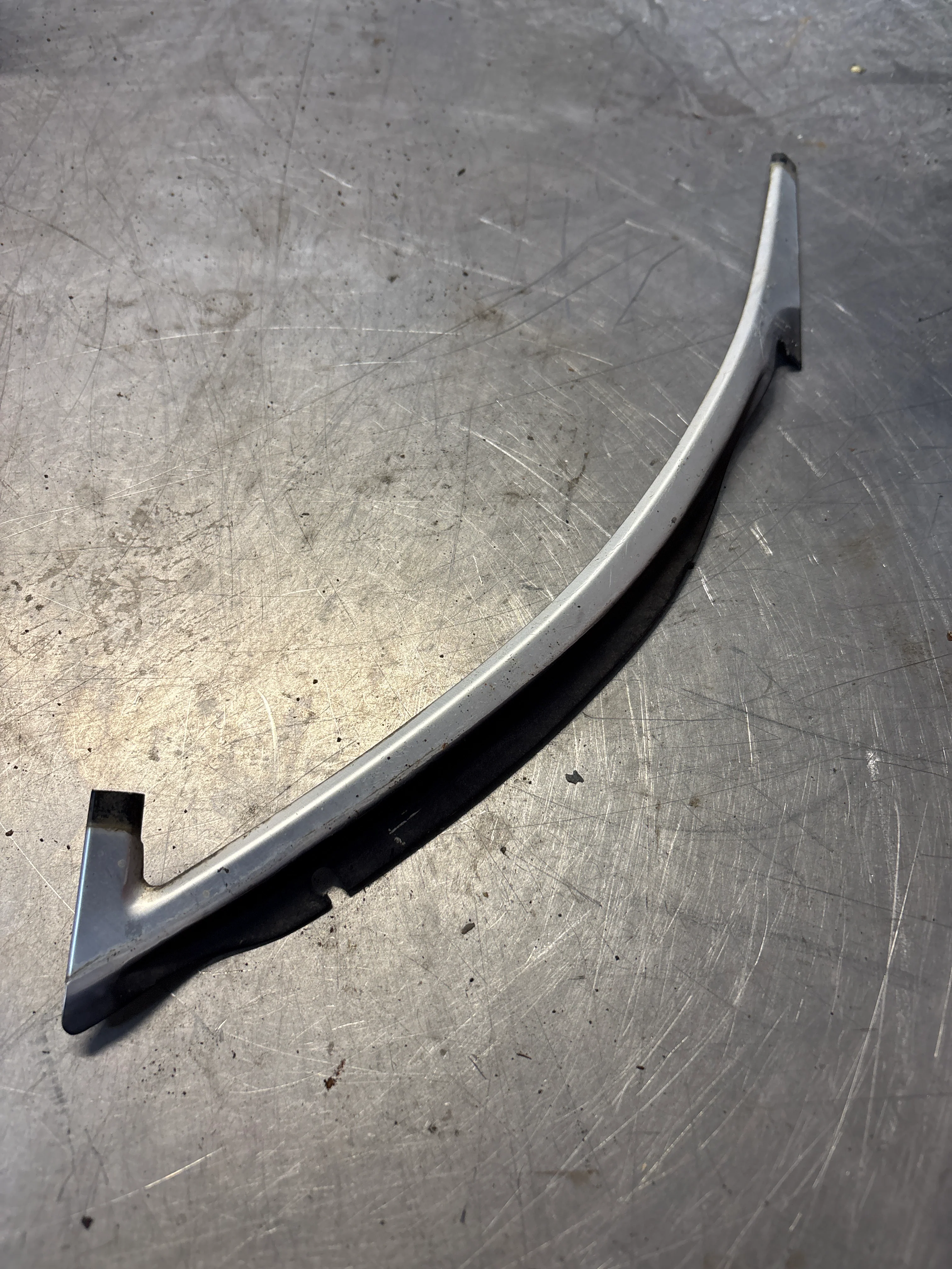 Porsche 928 S right rear spoiler trim, 92854343803, used - Image 3