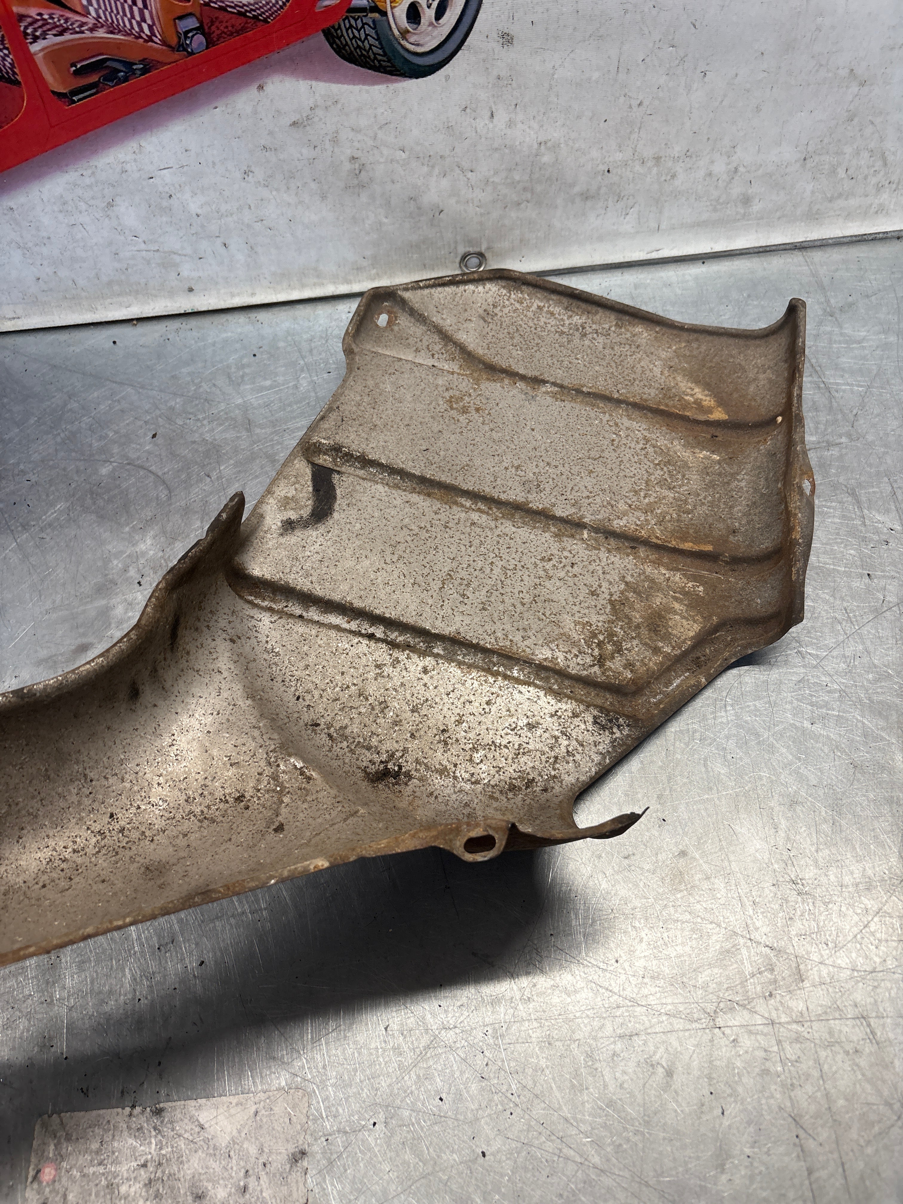Porsche 928 S / S4 rear heat shield protection plate, used 92850493204 - Image 4