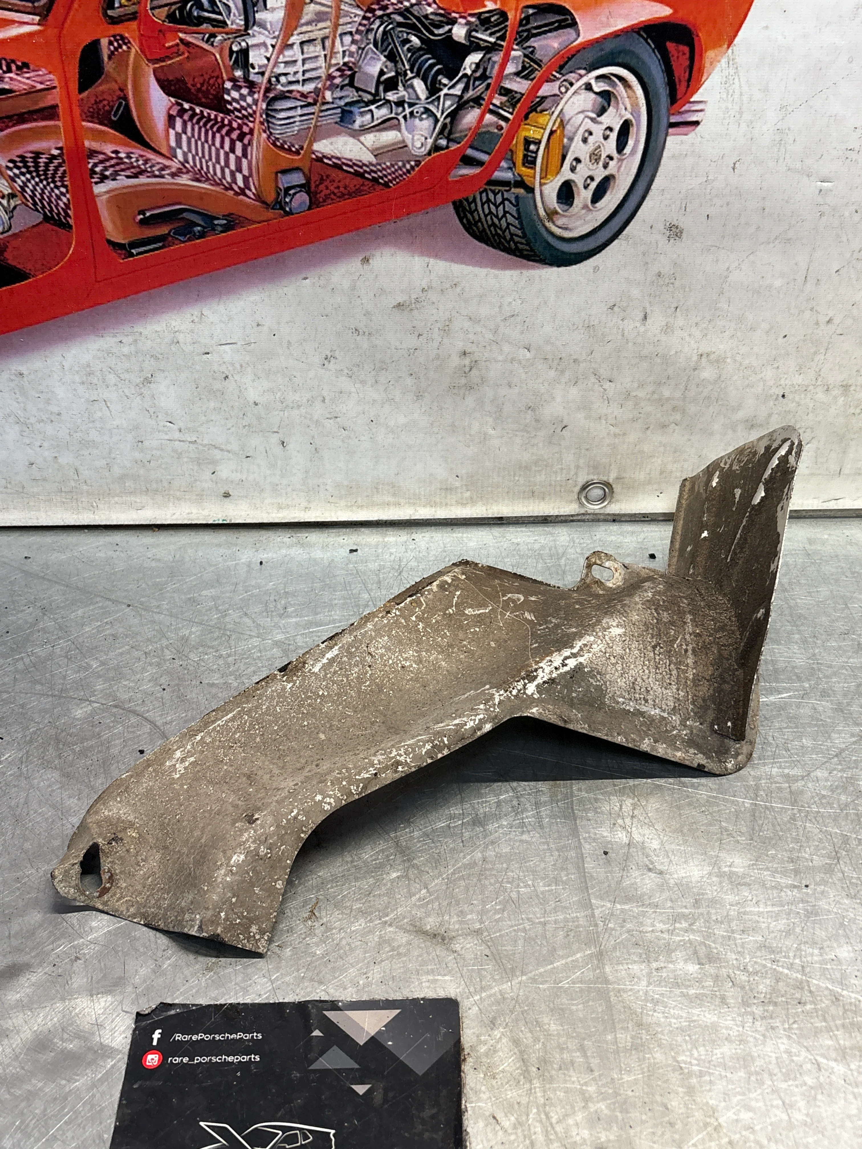 Porsche 928 S2 1986 heath protection shield left side 92850492105 used - Image 2