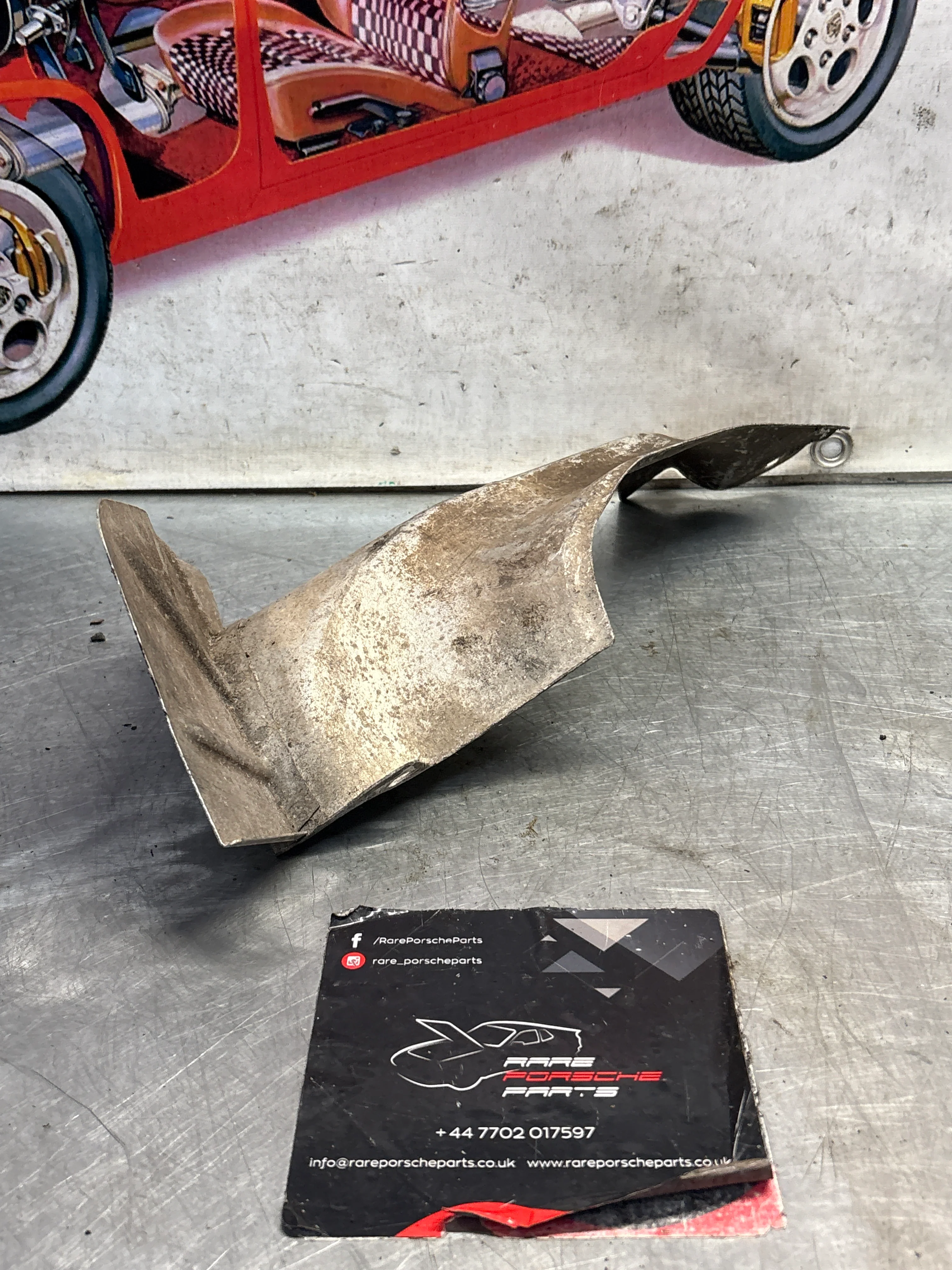 Porsche 928 S2 1986 heath protection shield right side 92850492405, used