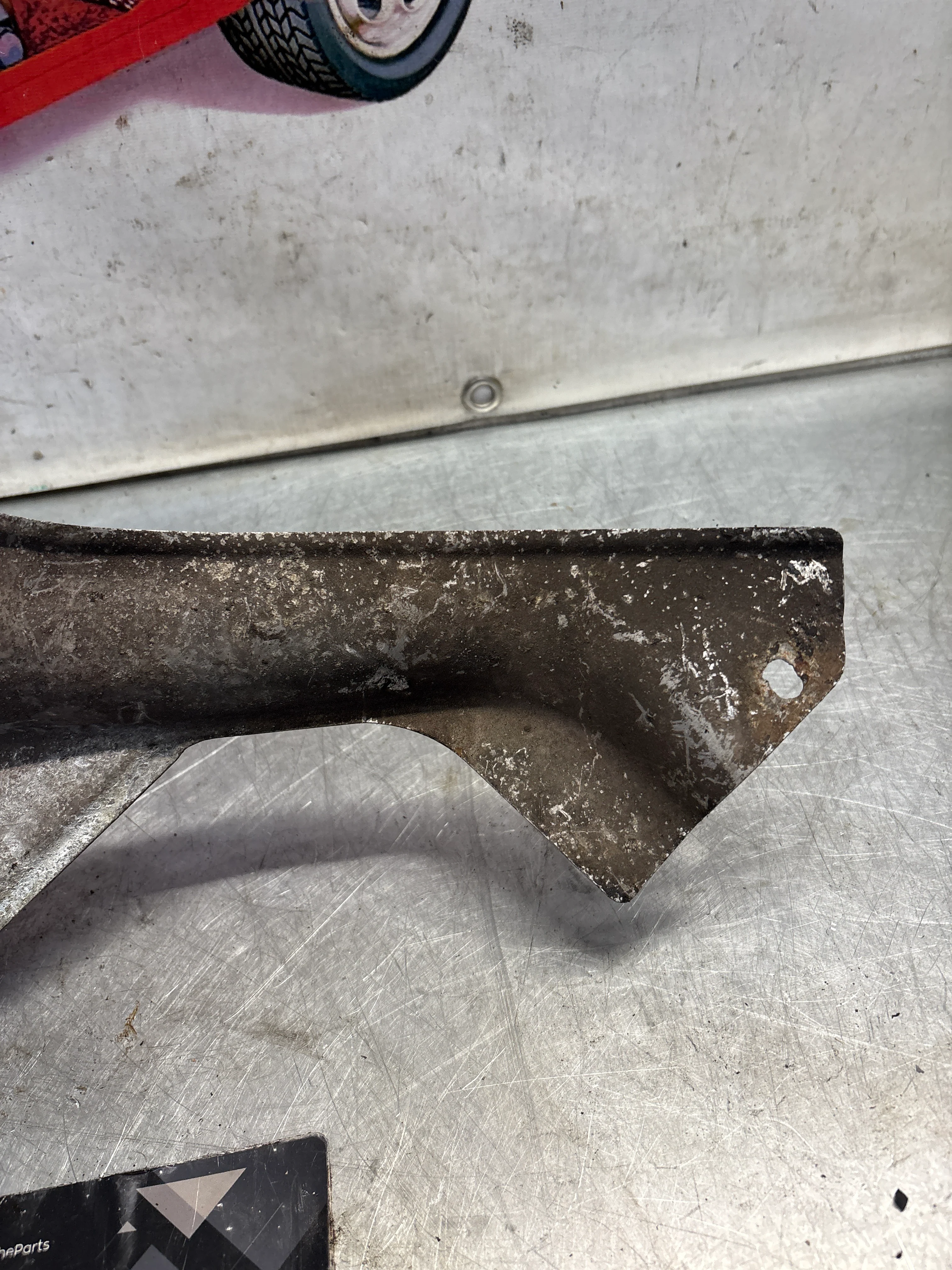 Porsche 928 S2 1986 heath protection shield right side 92850492405, used - Image 5