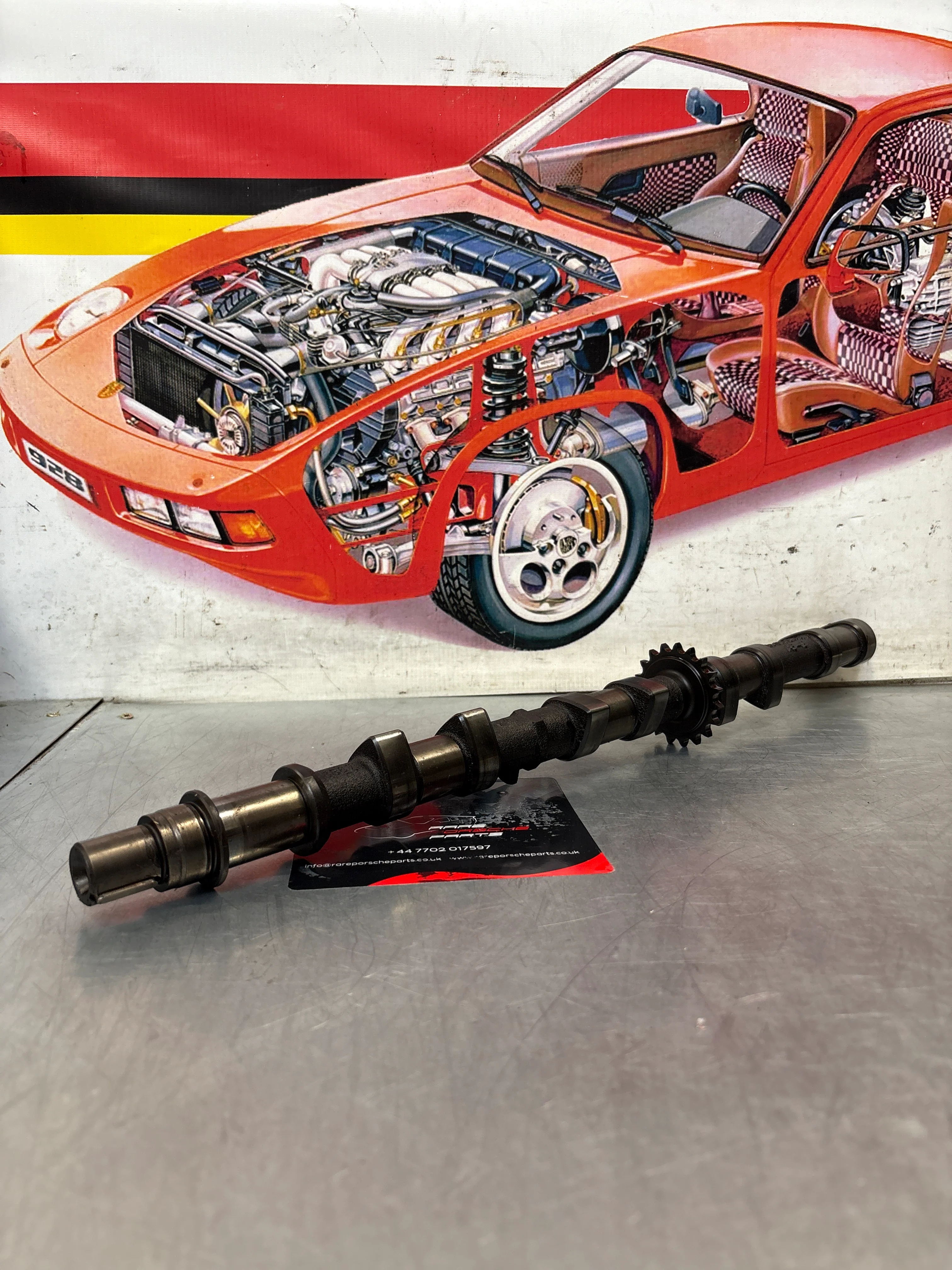 Porsche 928 S3 M28.45/46 engine Camshaft, exhaust side, cylinder 5-8, used 9281052944R / 92810529407 - Image 2