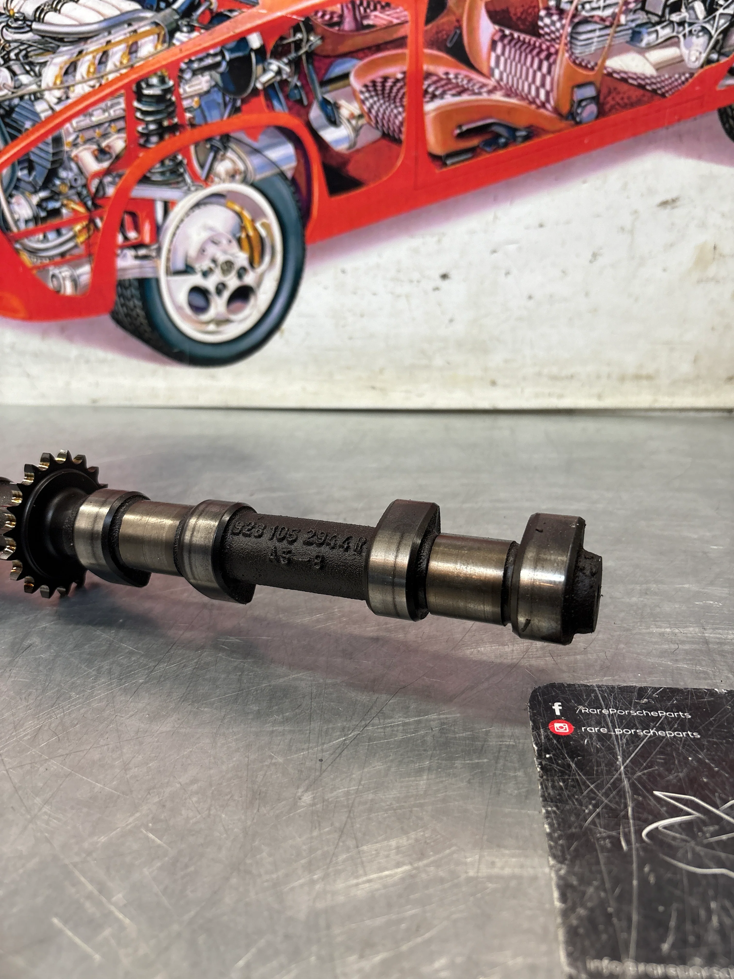 Porsche 928 S3 M28.45/46 engine Camshaft, exhaust side, cylinder 5-8, used 9281052944R / 92810529407 - Image 8