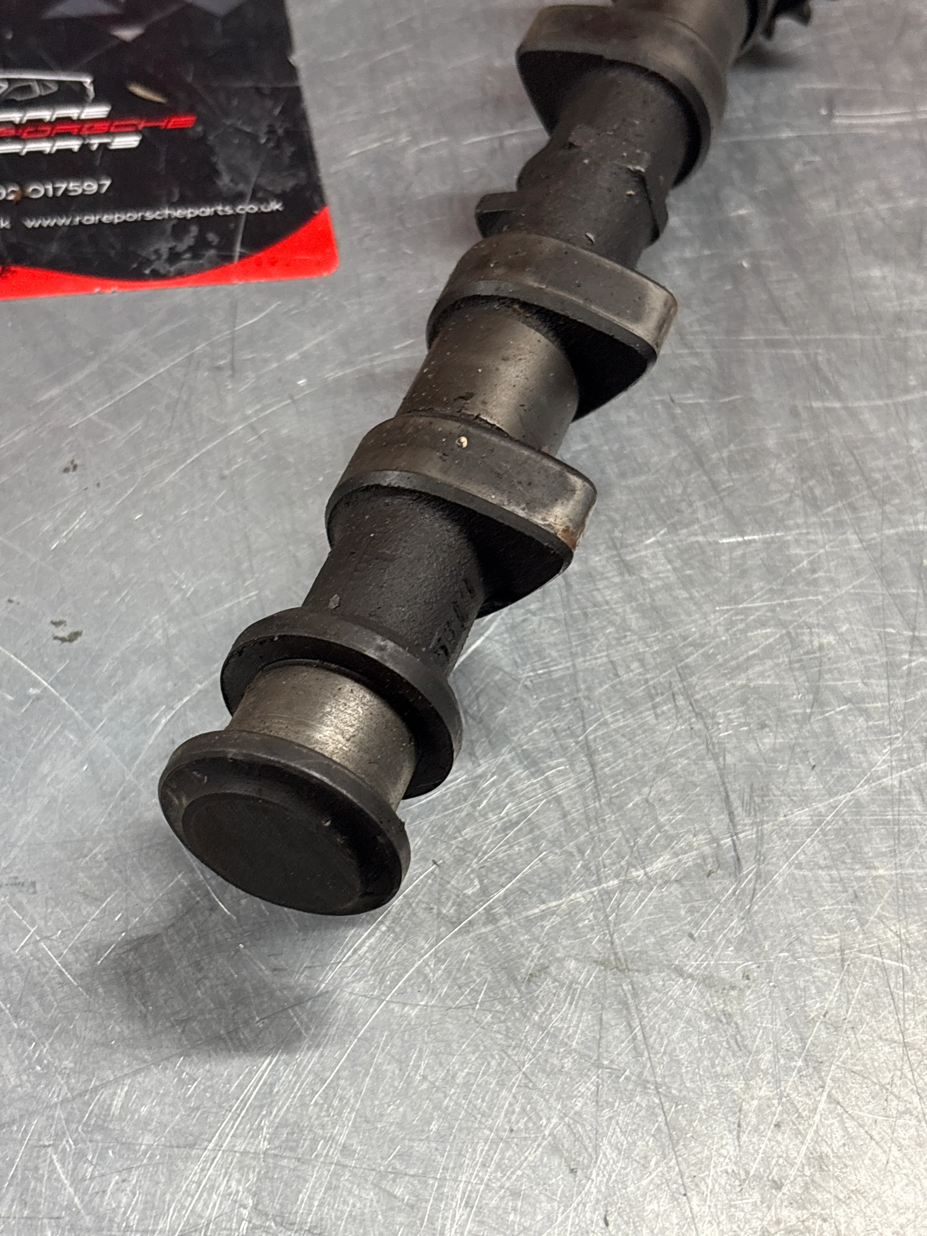 Porsche 928 S3 M28.45/46 engine Camshaft, intake side, cylinder 1-4, used 9281052913R / 92810529108 - Image 4