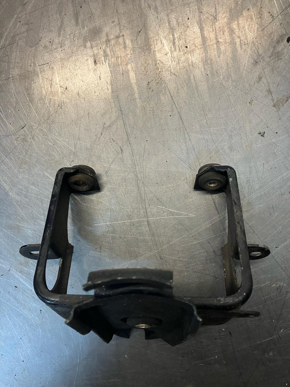 Porsche 928 S4 92835504104 Bracket ABS - Image 8