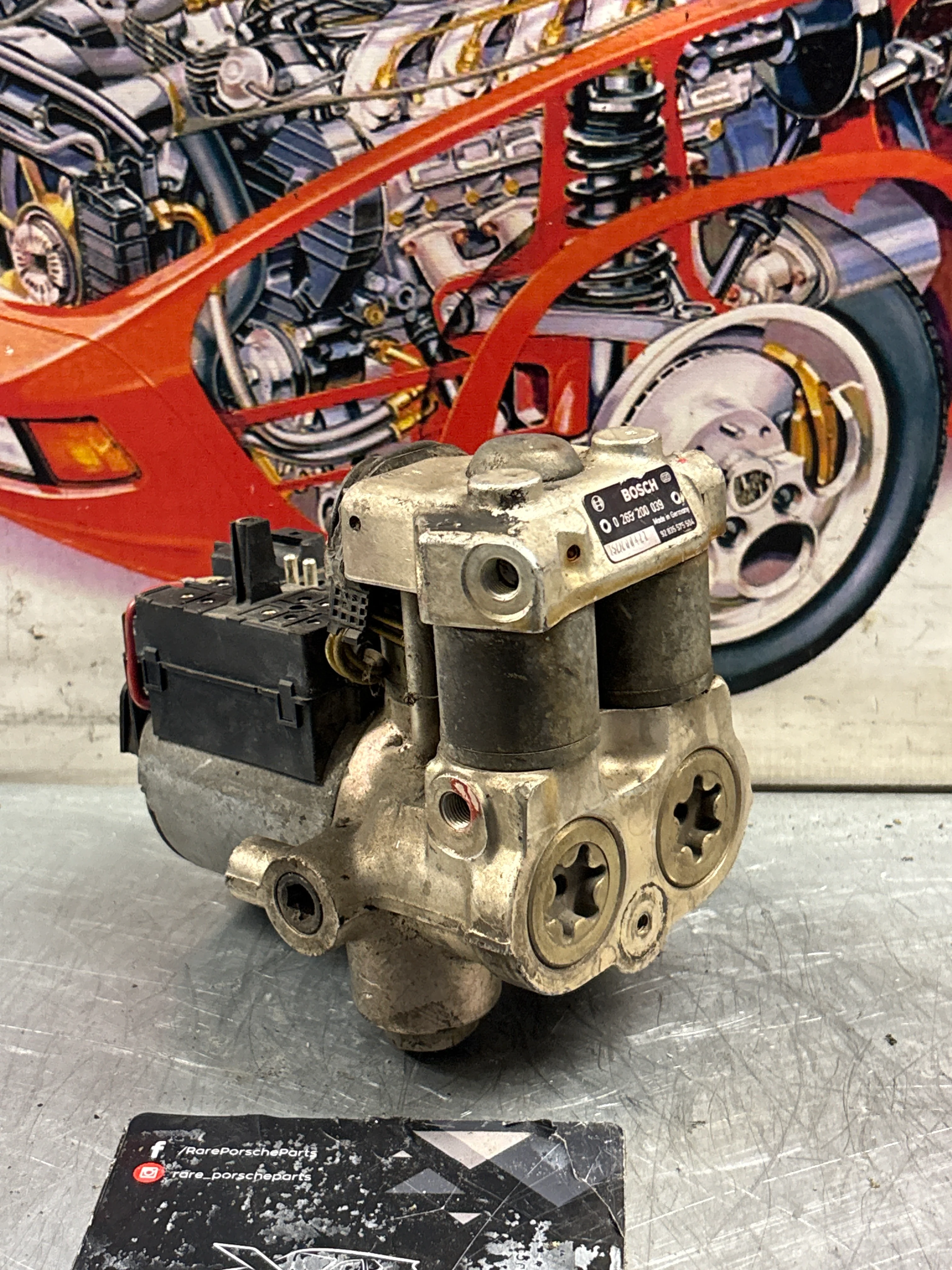 Porsche 928 S4 Bosch ABS pump, used 0265200039 / 92835575504 - Image 2