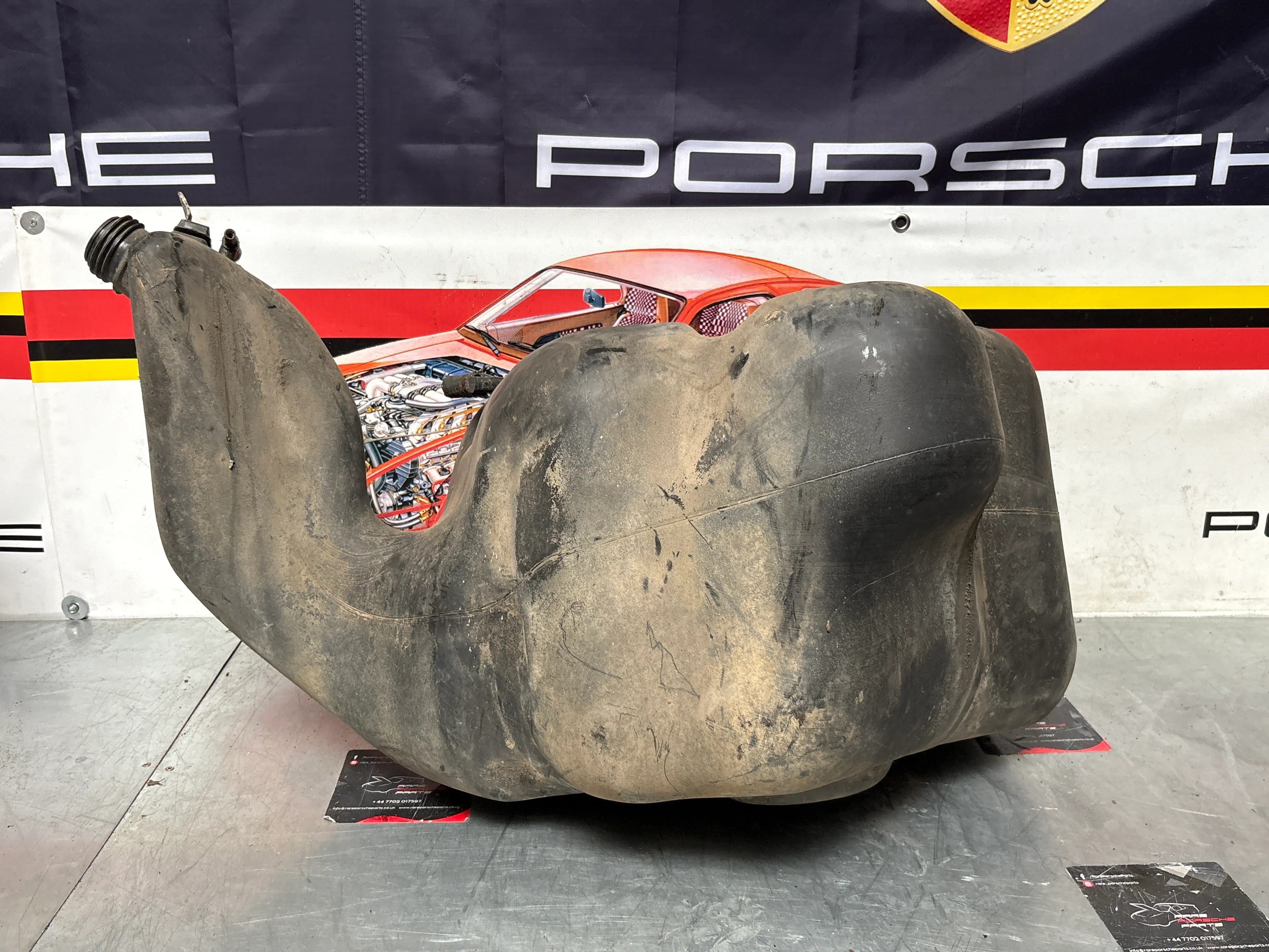 Porsche 928 S4 fuel tank, used 928201003 05/06