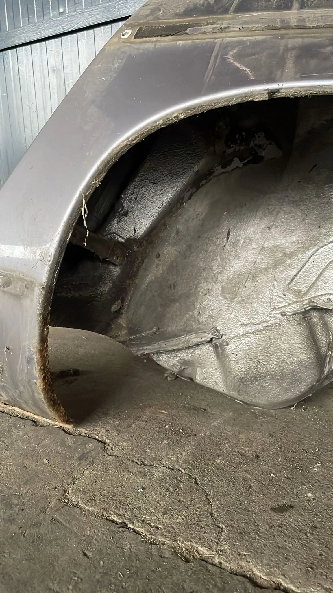 Porsche 928 S4 left rear fender, 92850306119 - Image 7
