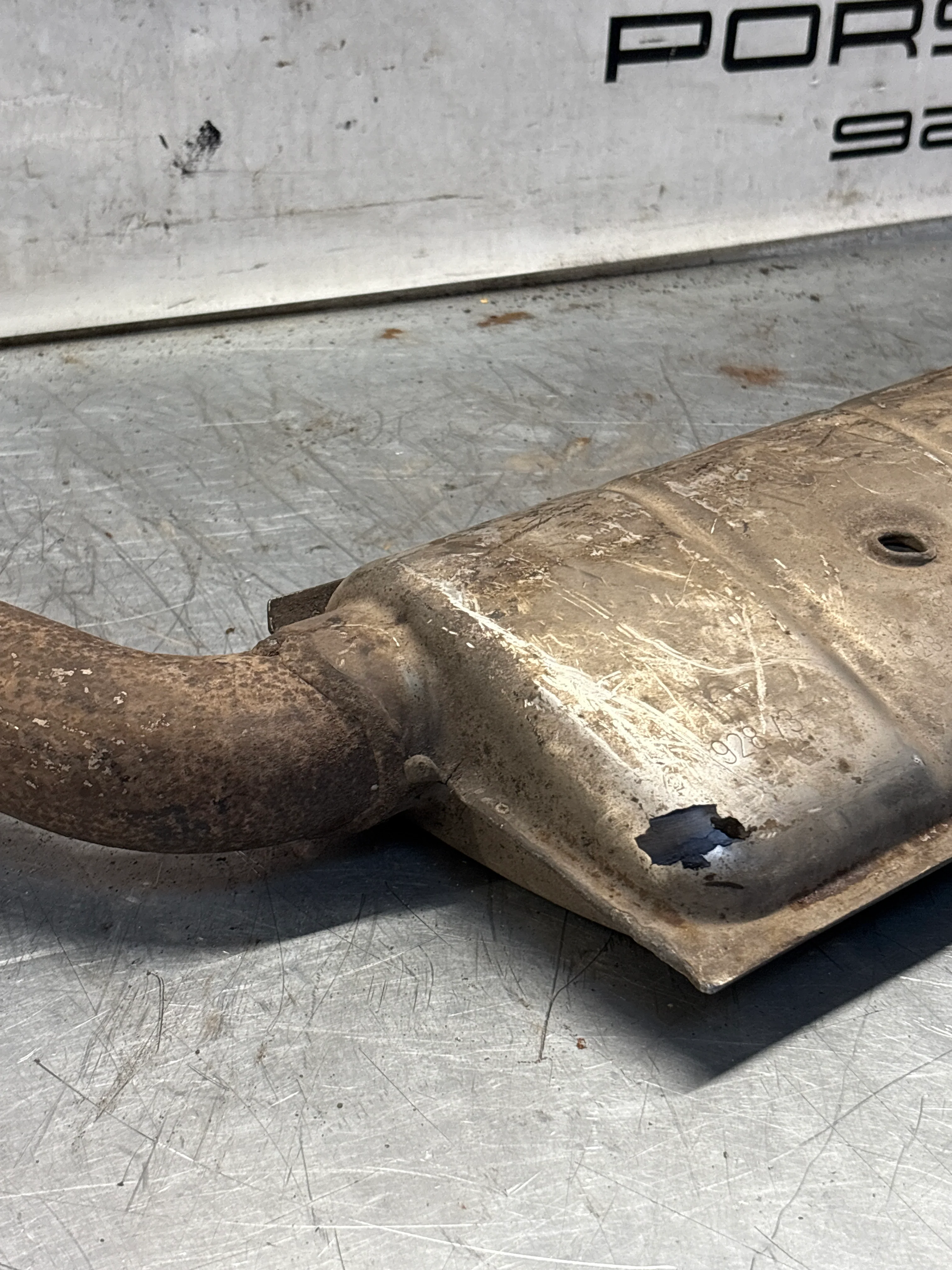 Porsche 928 S4 right middle silencer, used 92811109403 - Image 7